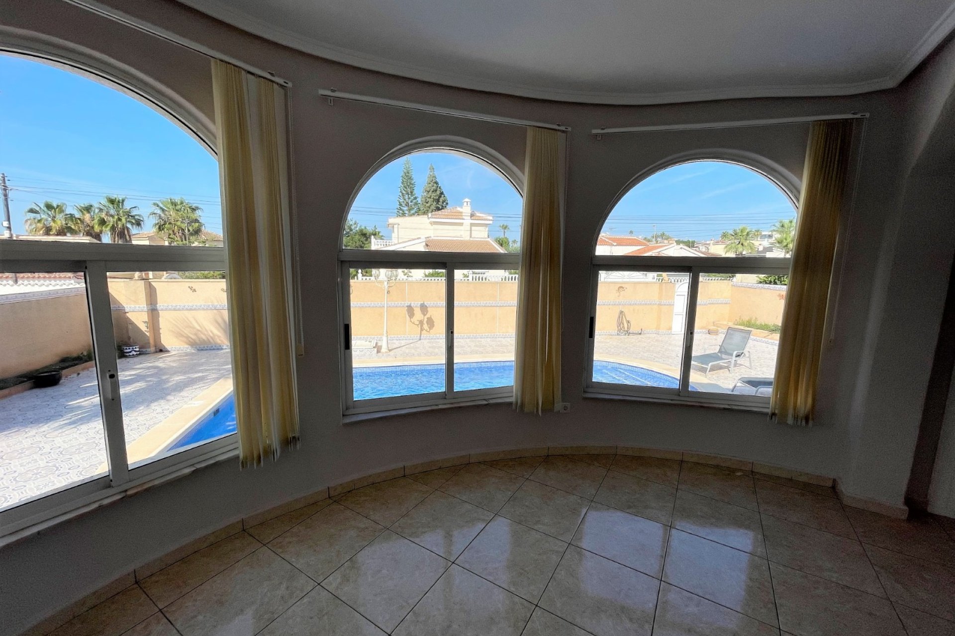 Resale - Villa - Ciudad Quesada - 