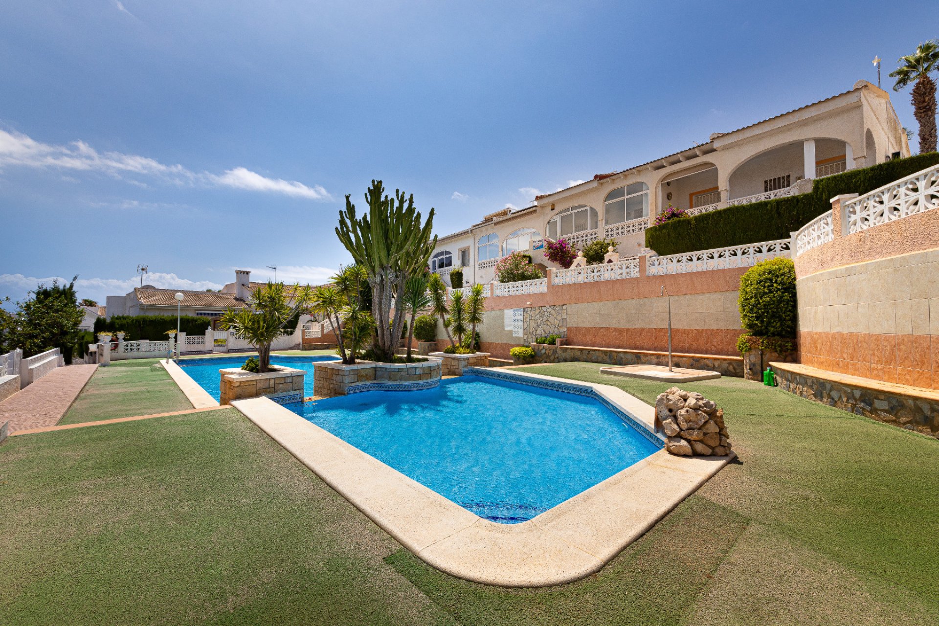 Resale - Villa - Ciudad Quesada - 