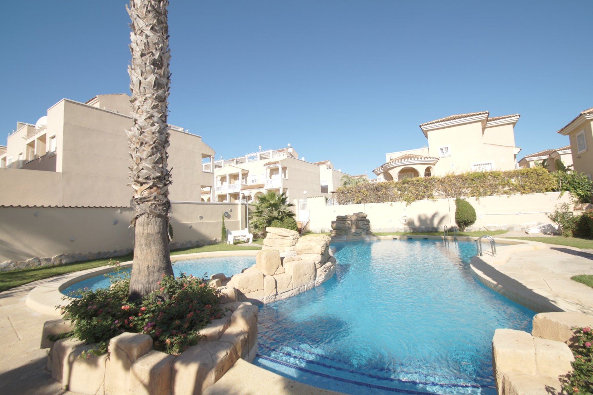 Resale - Villa - Ciudad Quesada - 