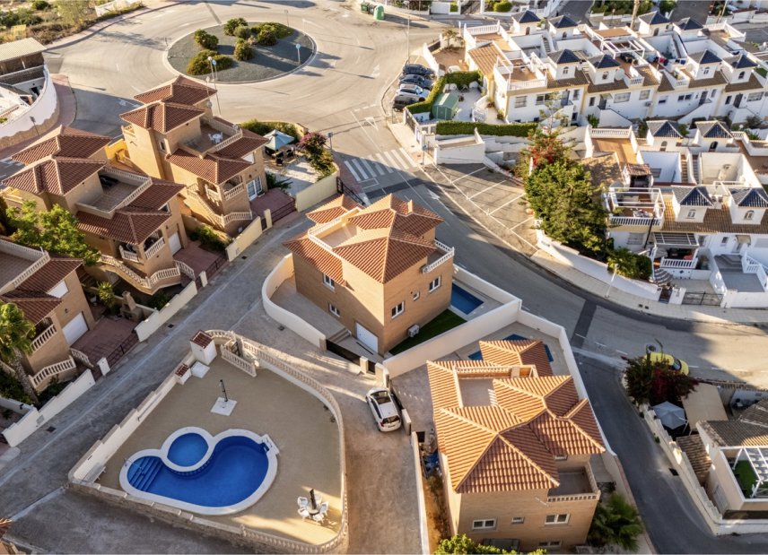 Resale - Villa - Ciudad Quesada - 