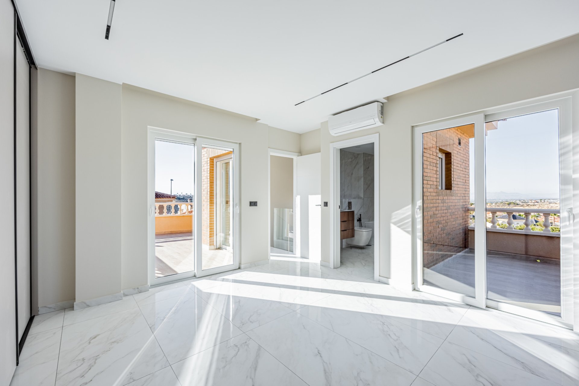 Resale - Villa - Ciudad Quesada - 