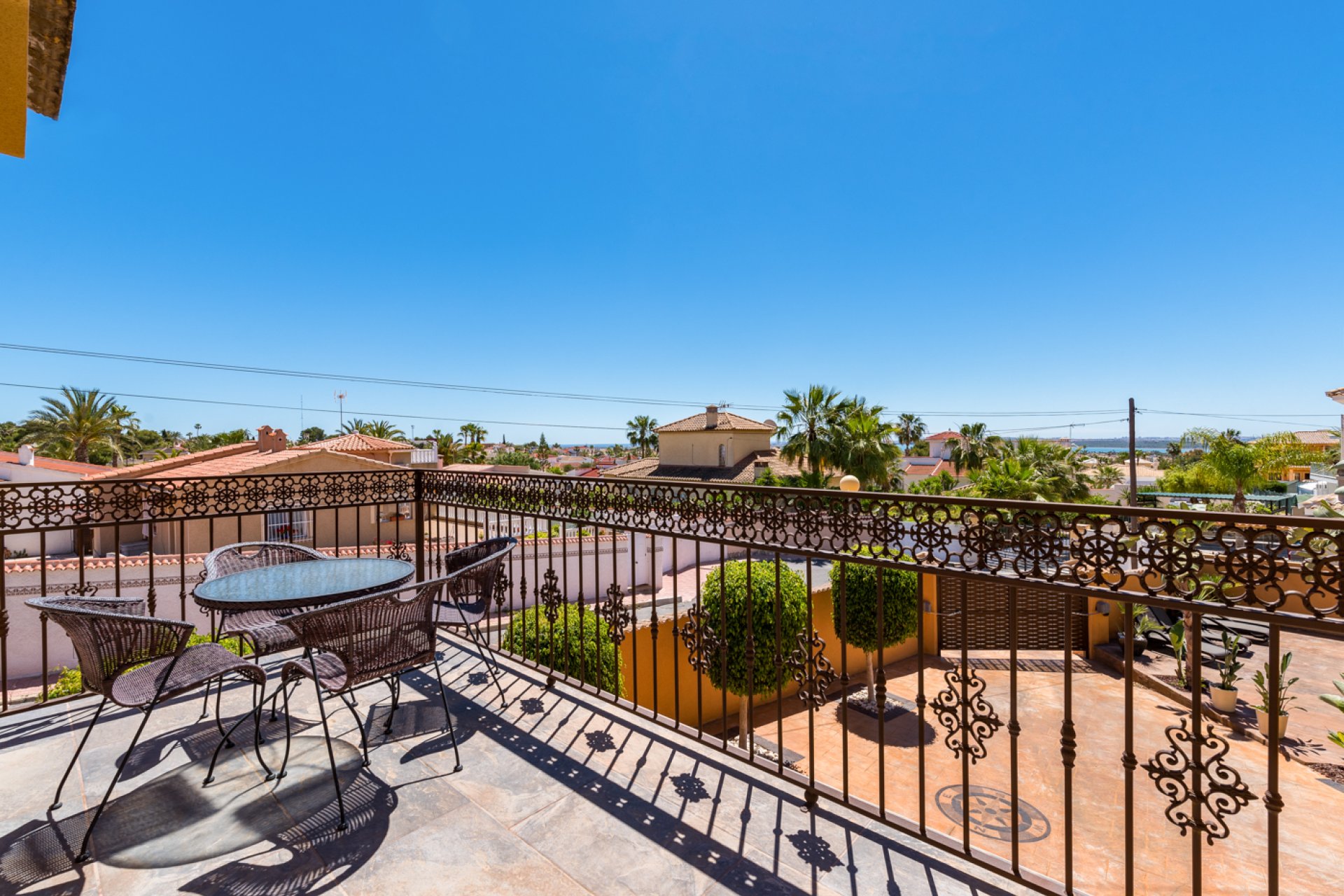 Resale - Villa - Ciudad Quesada - 