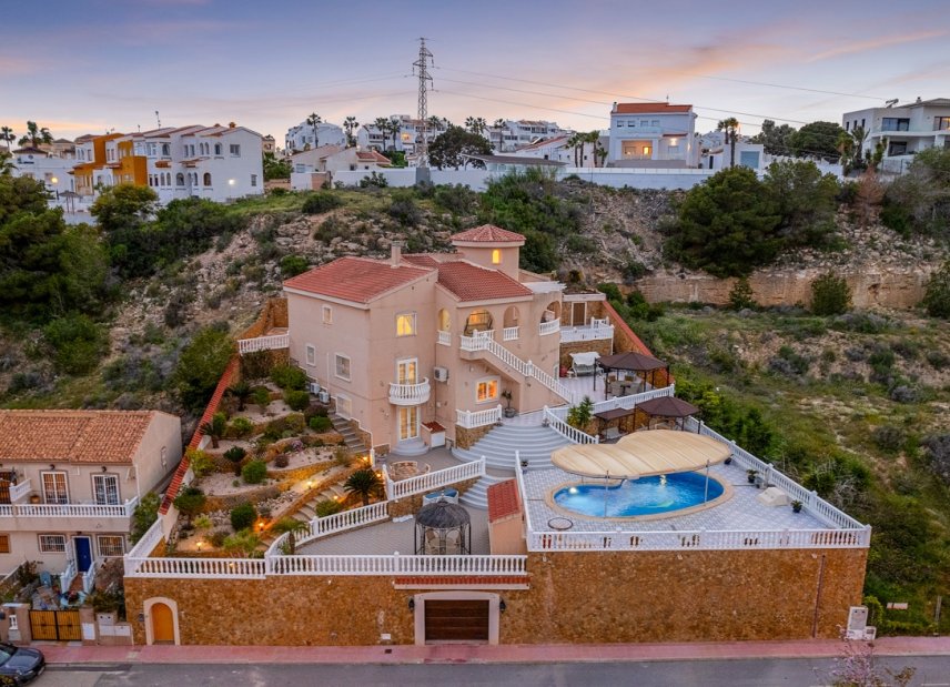 Resale - Villa - Ciudad Quesada - 