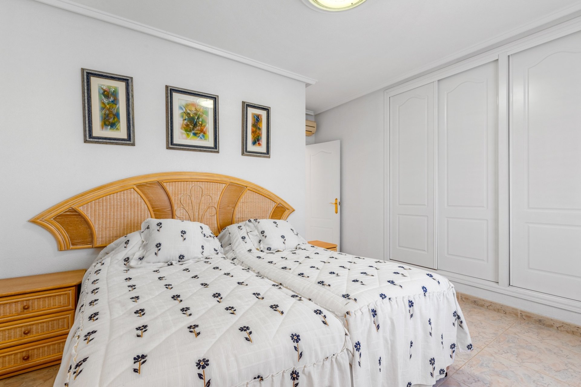 Resale - Villa - Ciudad Quesada - 