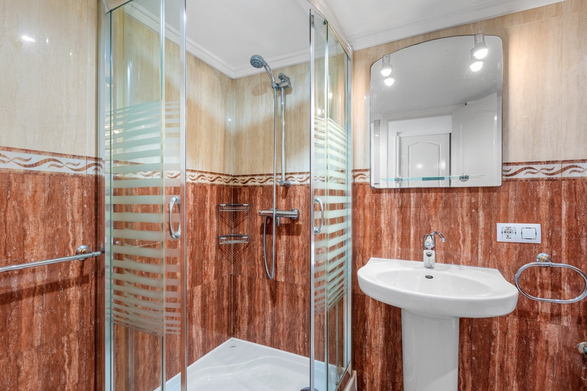 Resale - Villa - Ciudad Quesada - 