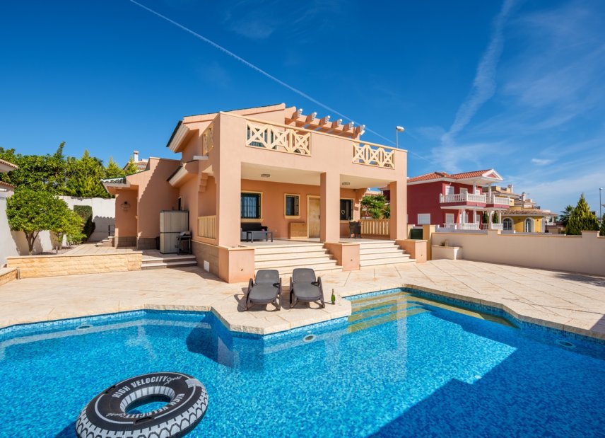 Resale - Villa - Ciudad Quesada - 