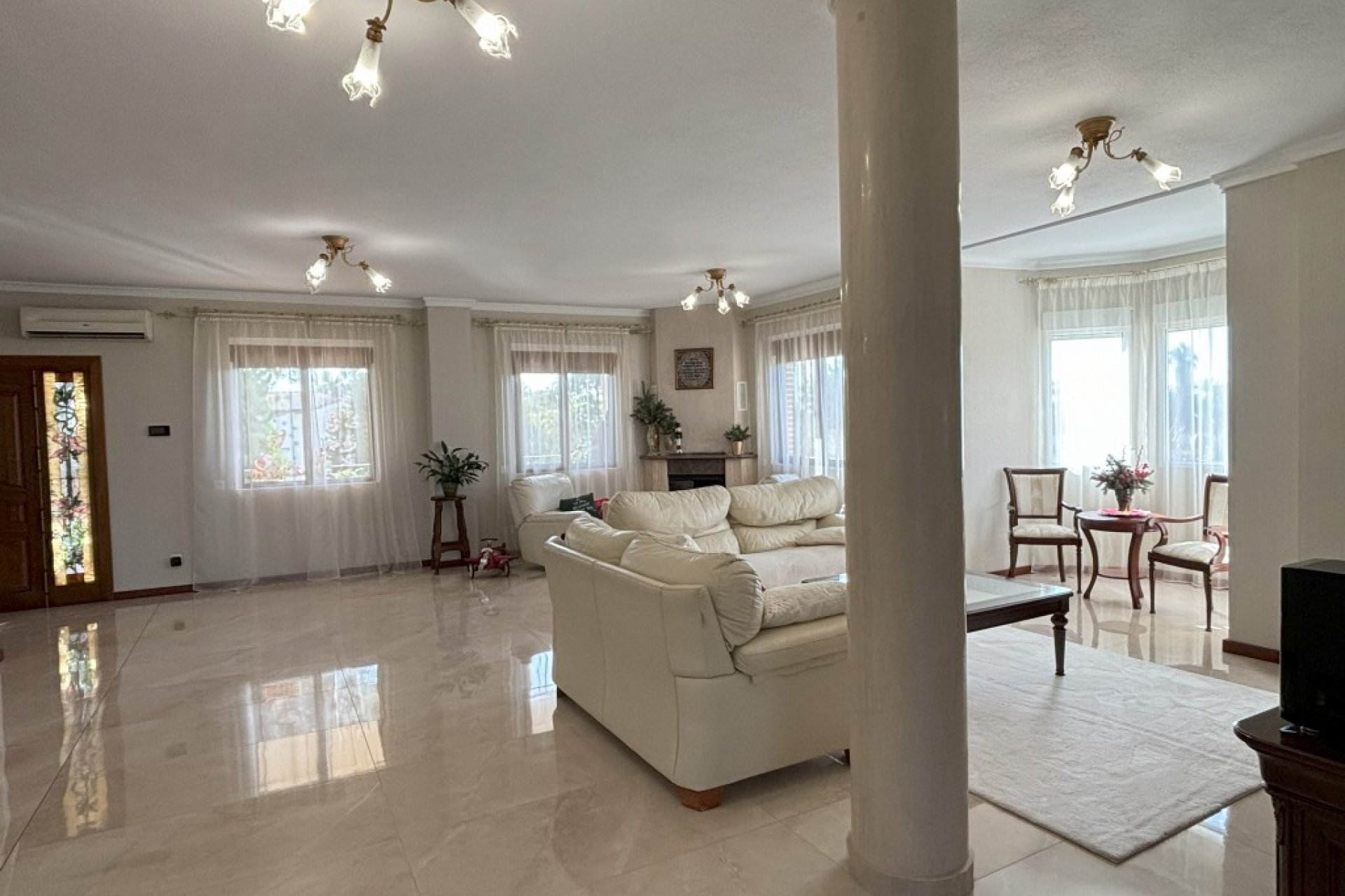 Resale - Villa - Ciudad Quesada - 