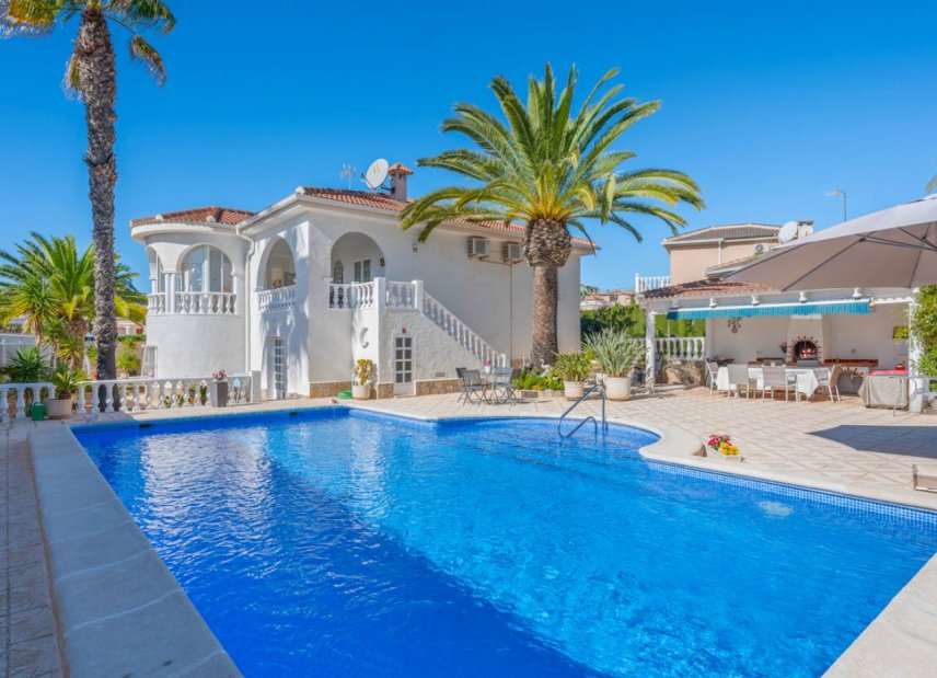 Resale - Villa - Ciudad Quesada - 