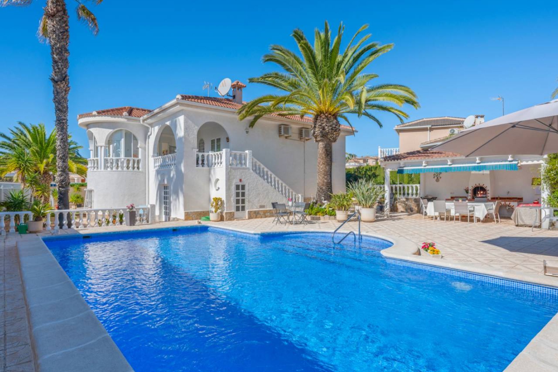 Resale - Villa - Ciudad Quesada - 