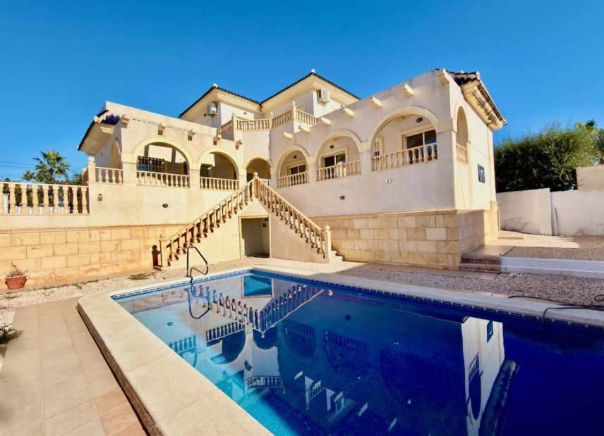 Resale - Villa - Ciudad Quesada - 