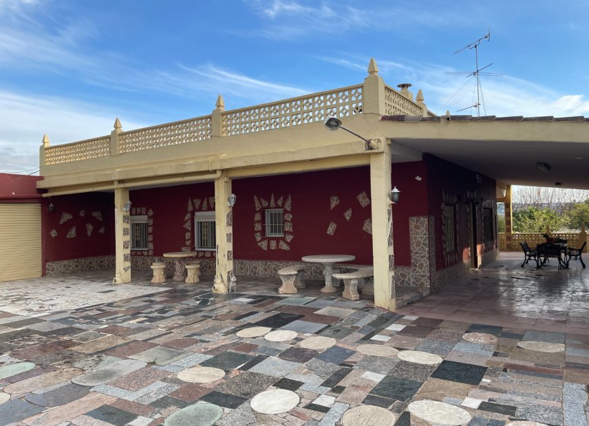 Resale - Villa - Crevillente