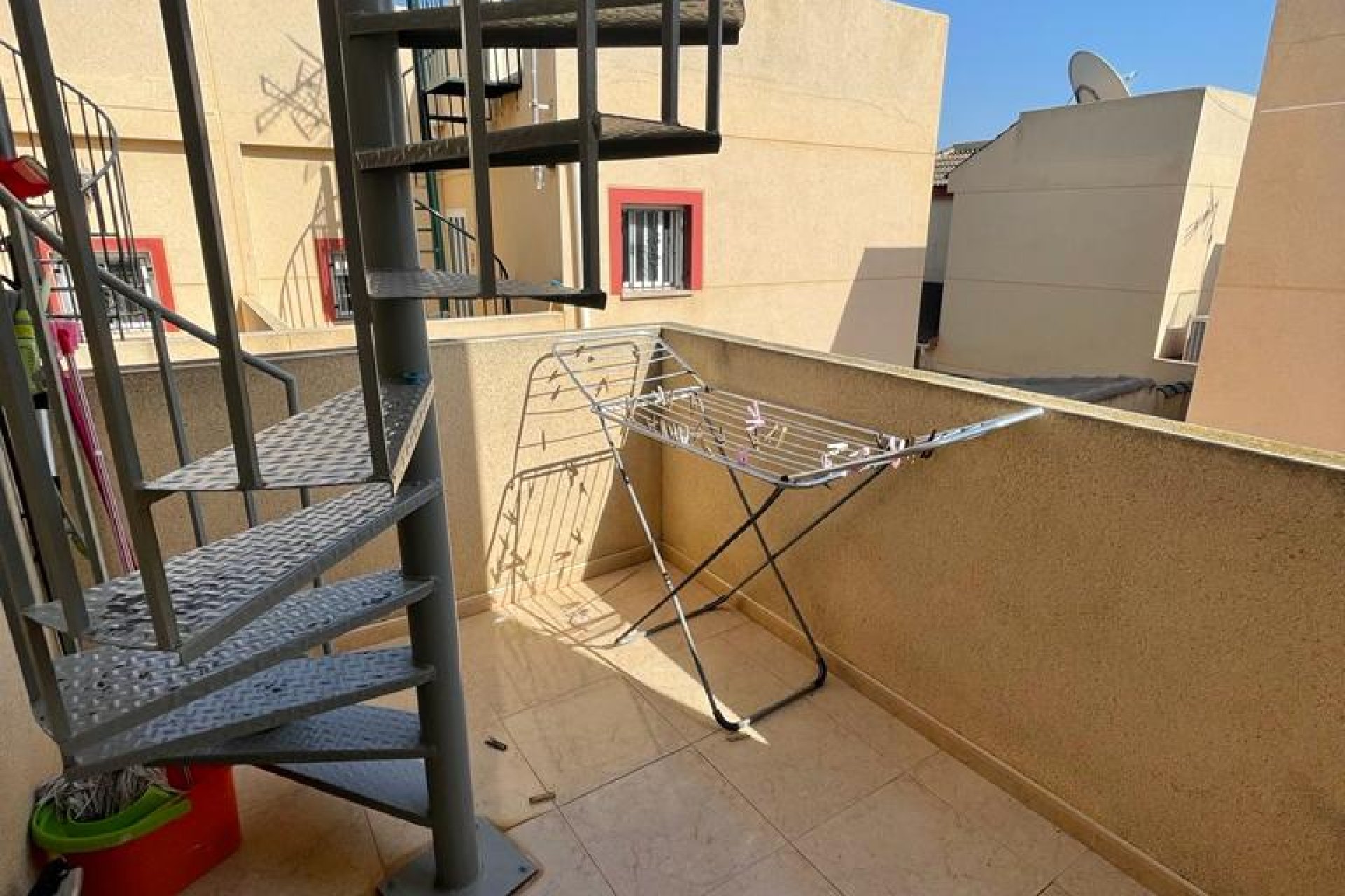 Resale - Villa - Daya Nueva