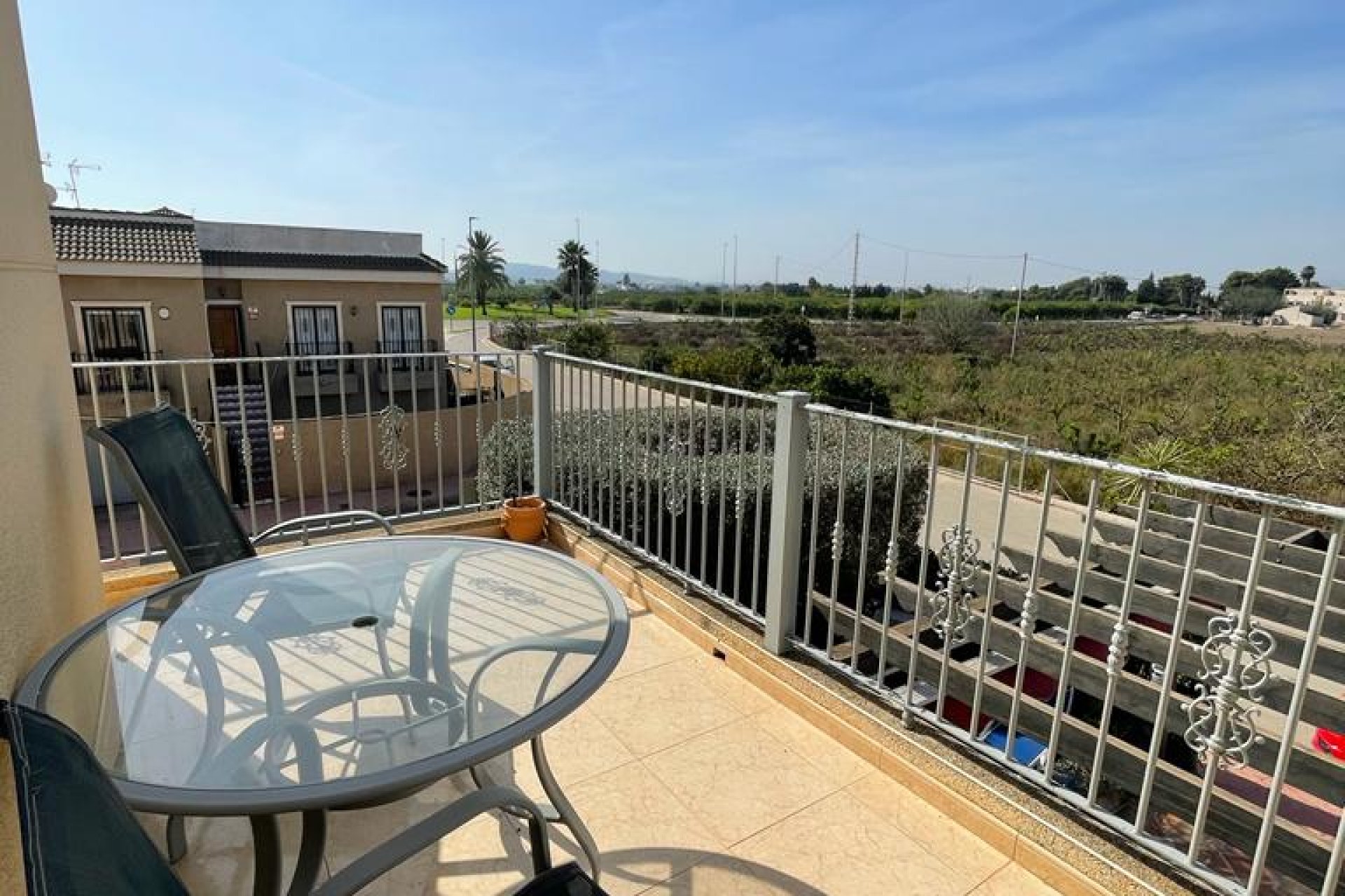 Resale - Villa - Daya Nueva