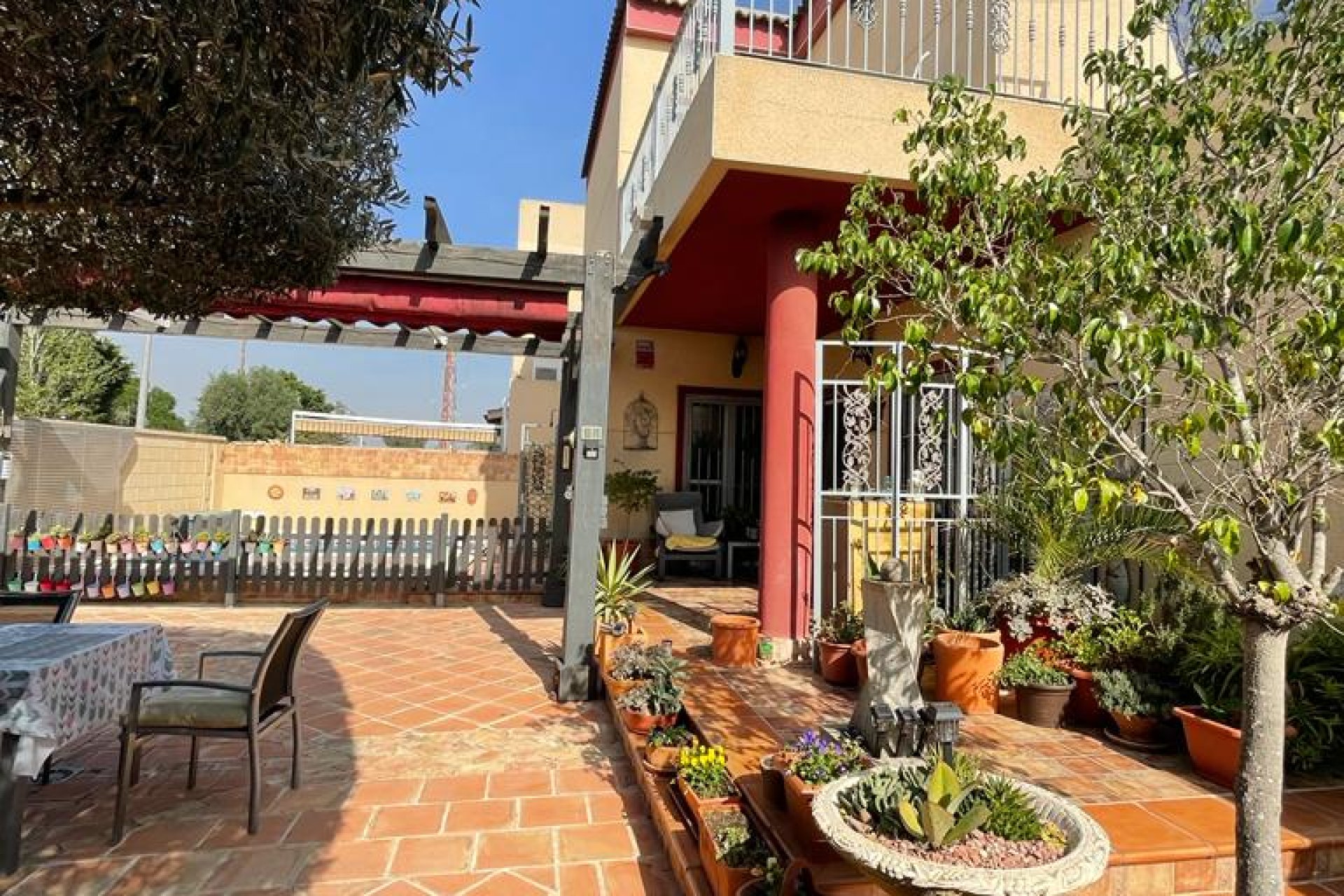 Resale - Villa - Daya Nueva