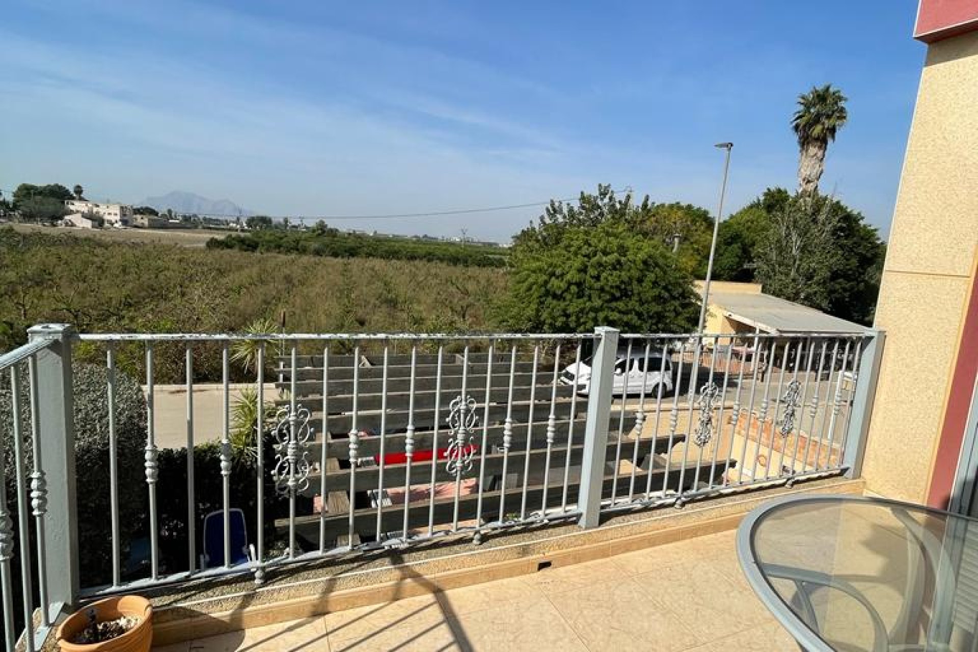 Resale - Villa - Daya Nueva