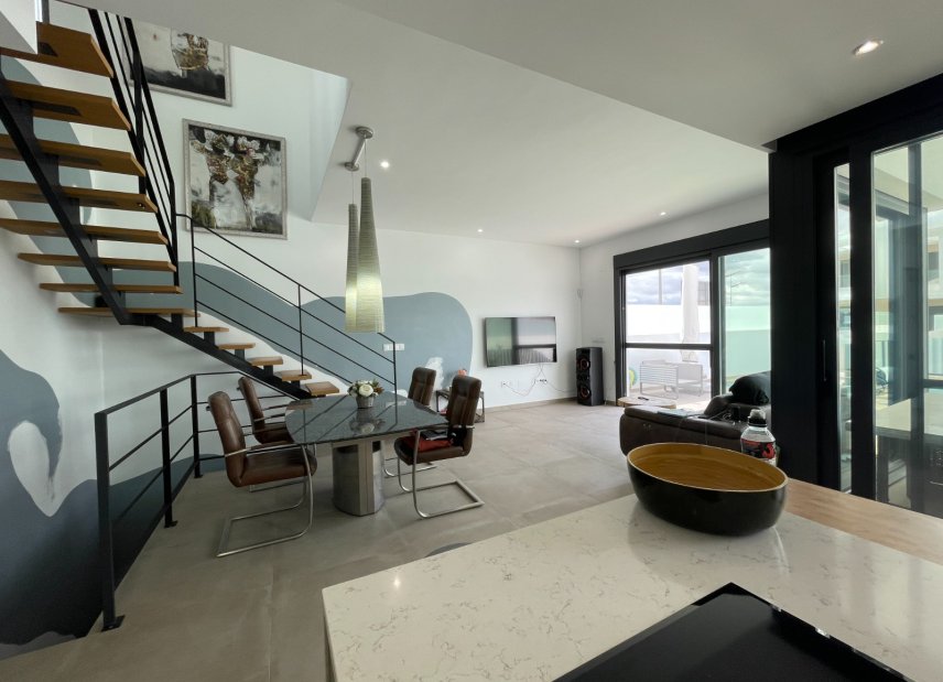 Resale - Villa - Dolores - ZONA NUEVA