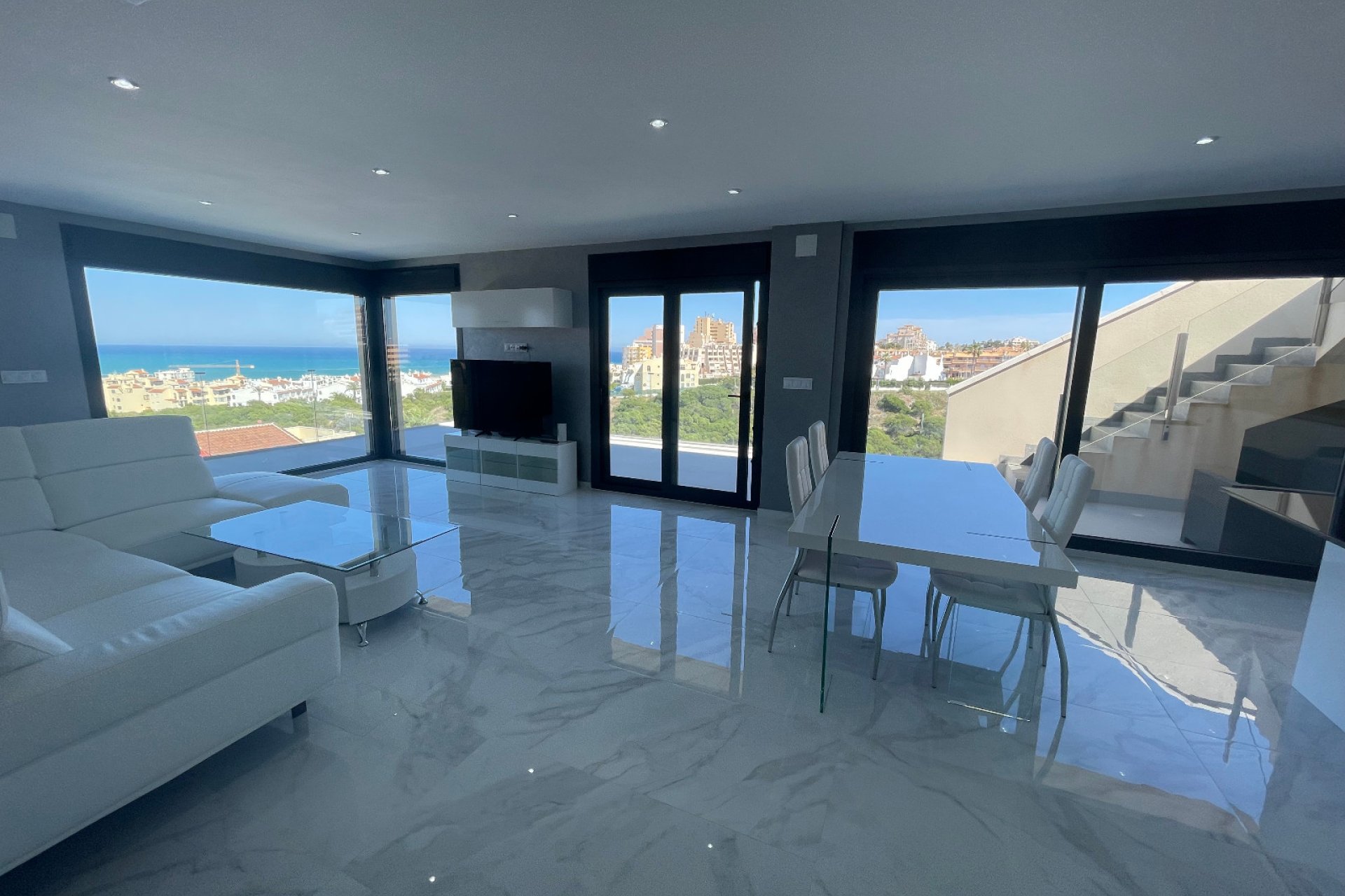 Resale - Villa - La Mata