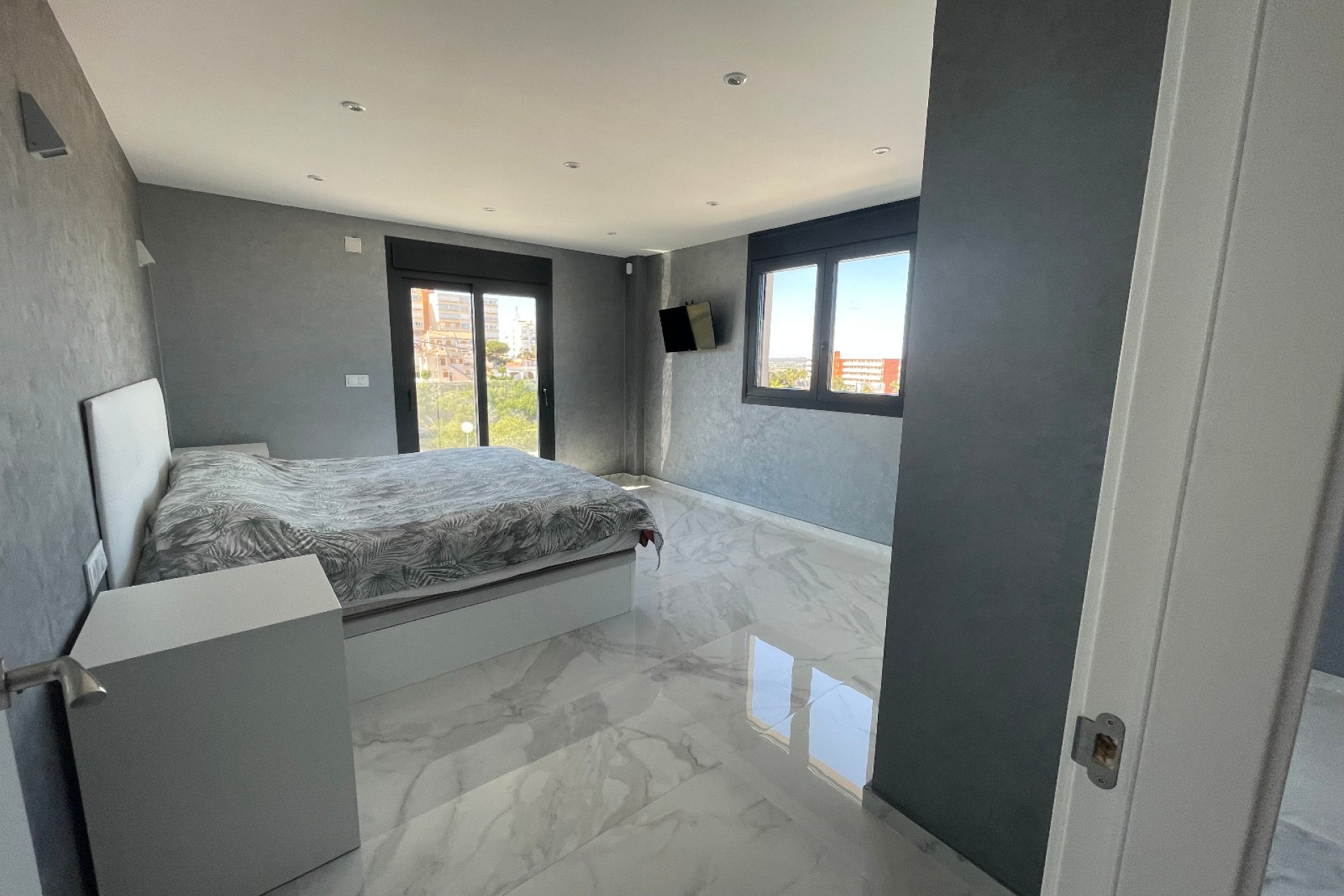 Resale - Villa - La Mata