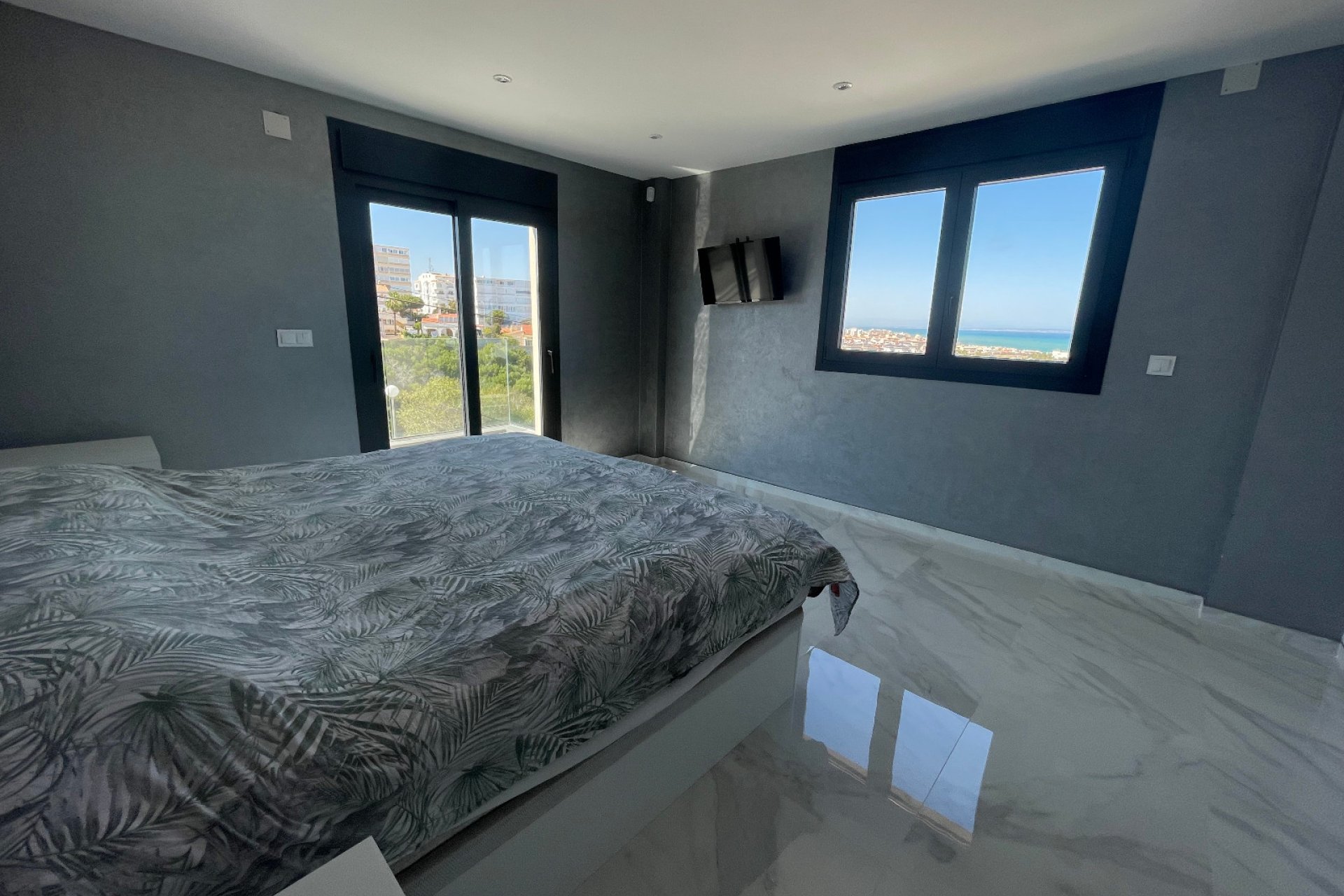 Resale - Villa - La Mata