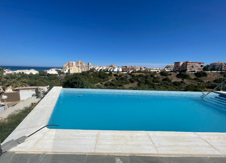 Resale - Villa - La Mata