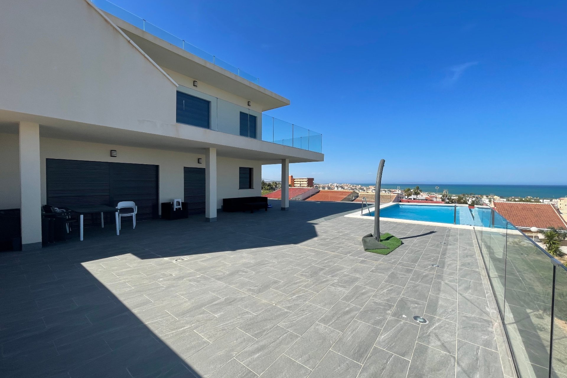 Resale - Villa - La Mata