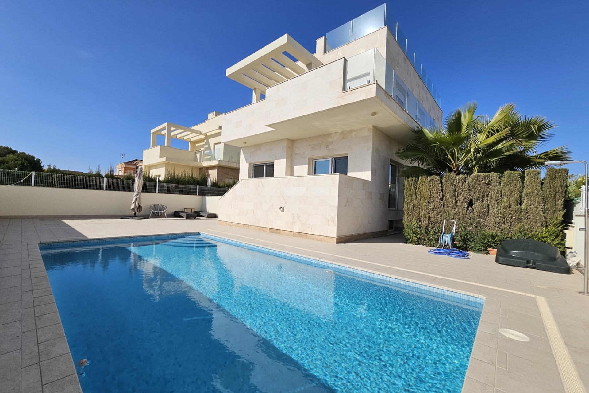 Resale - Villa - La Zenia - 