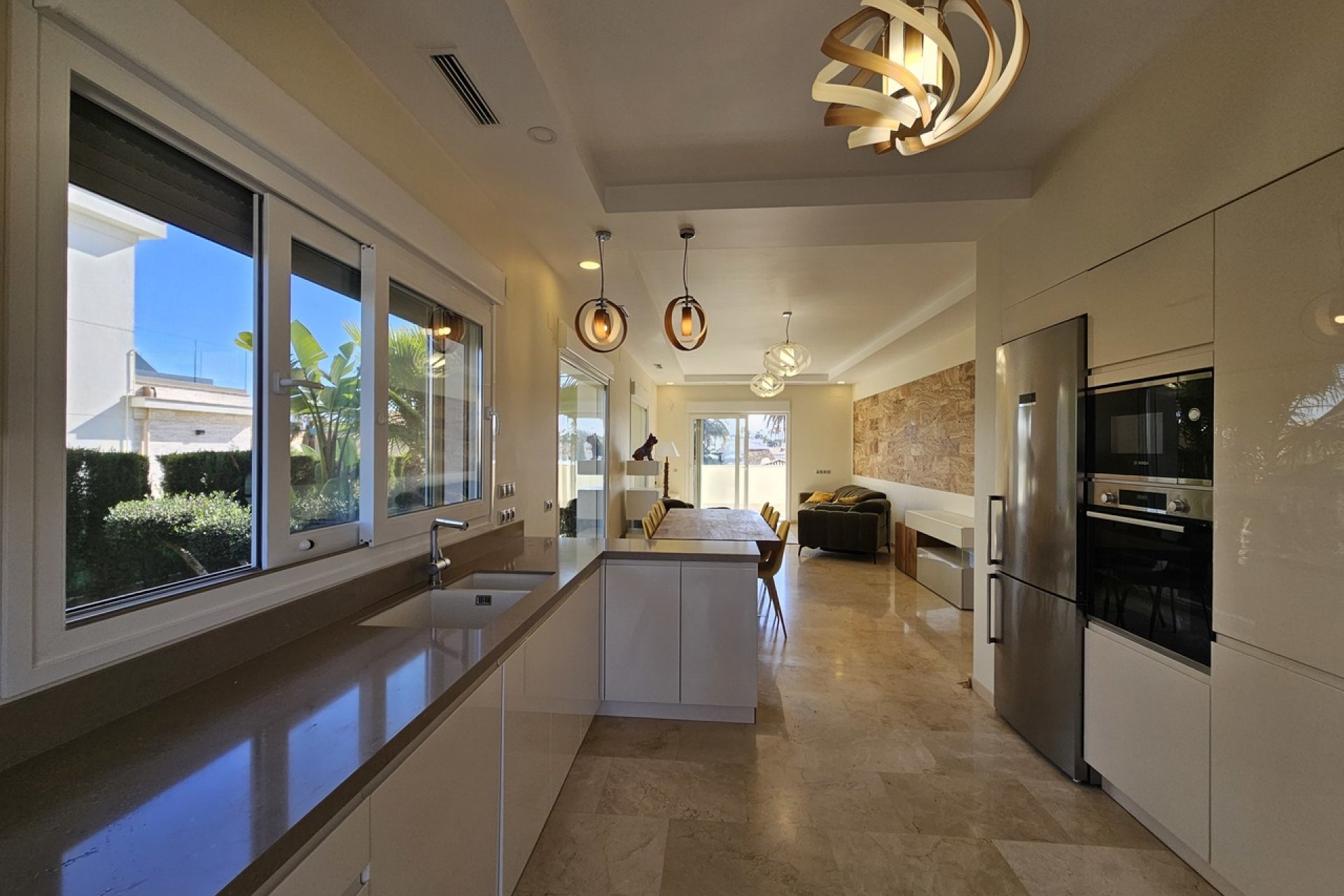 Resale - Villa - La Zenia - 