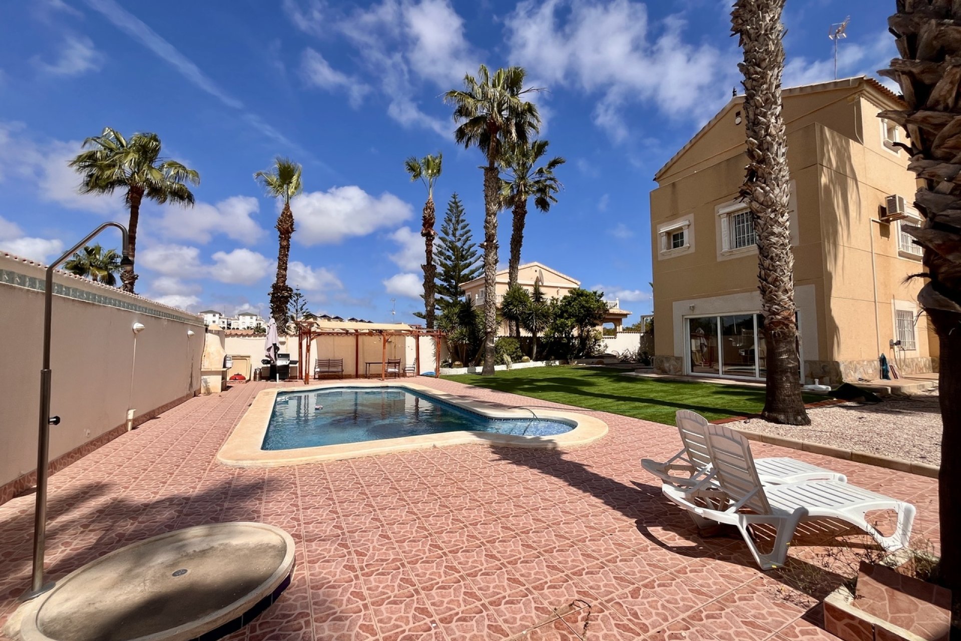 Resale - Villa - La Zenia - 