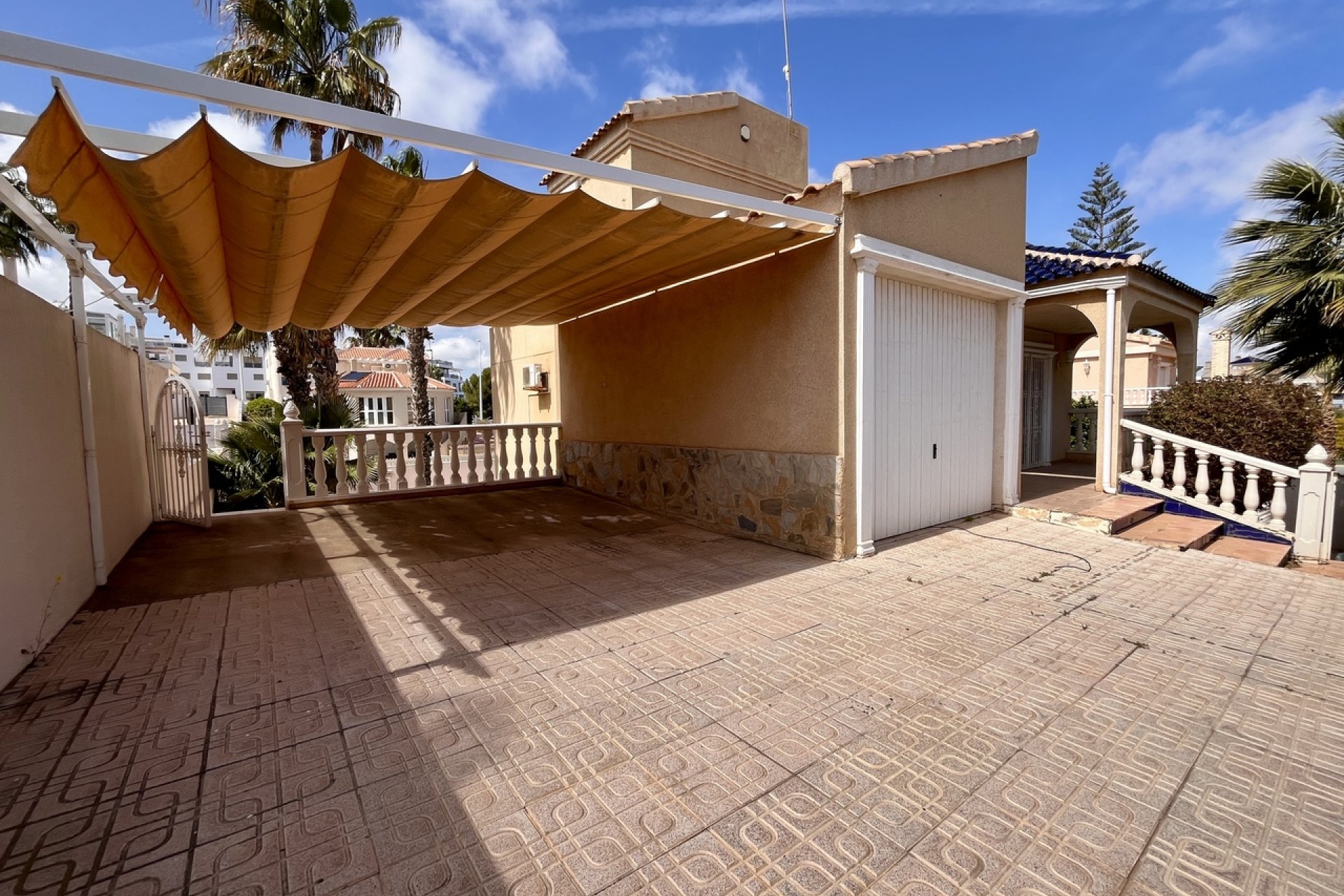 Resale - Villa - La Zenia - 