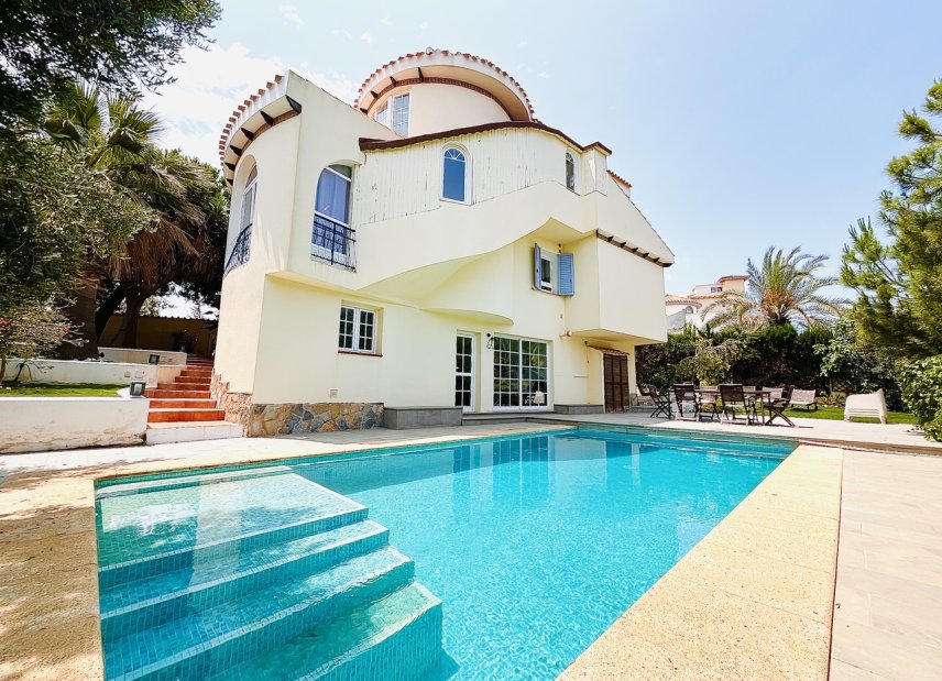 Resale - Villa - La Zenia - 