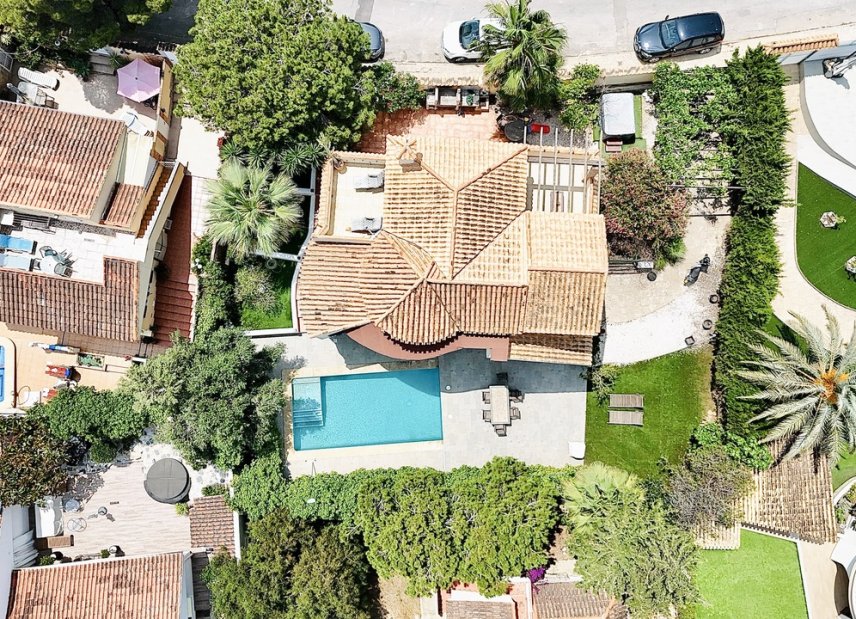 Resale - Villa - La Zenia - 