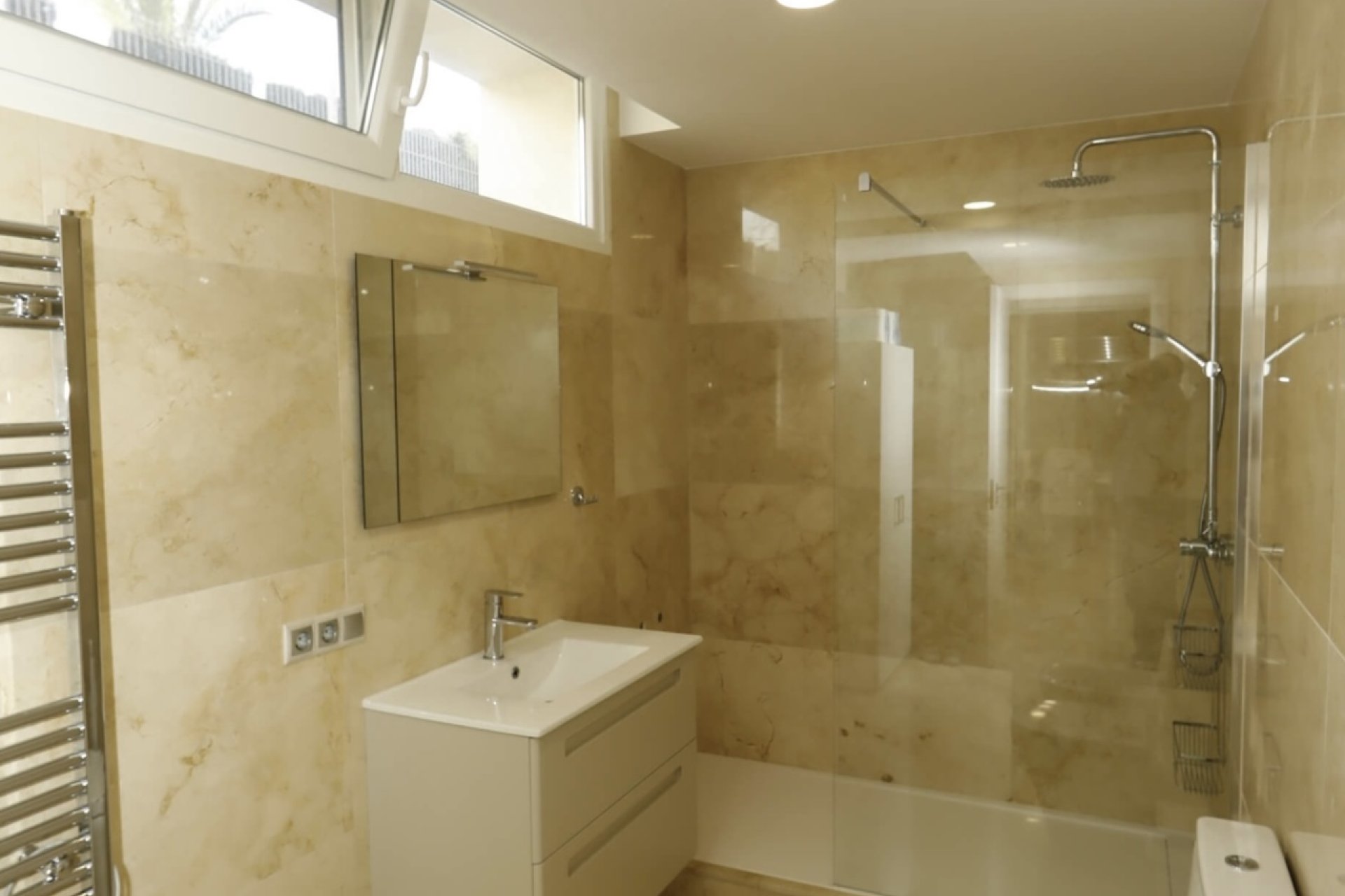 Resale - Villa - La Zenia - 