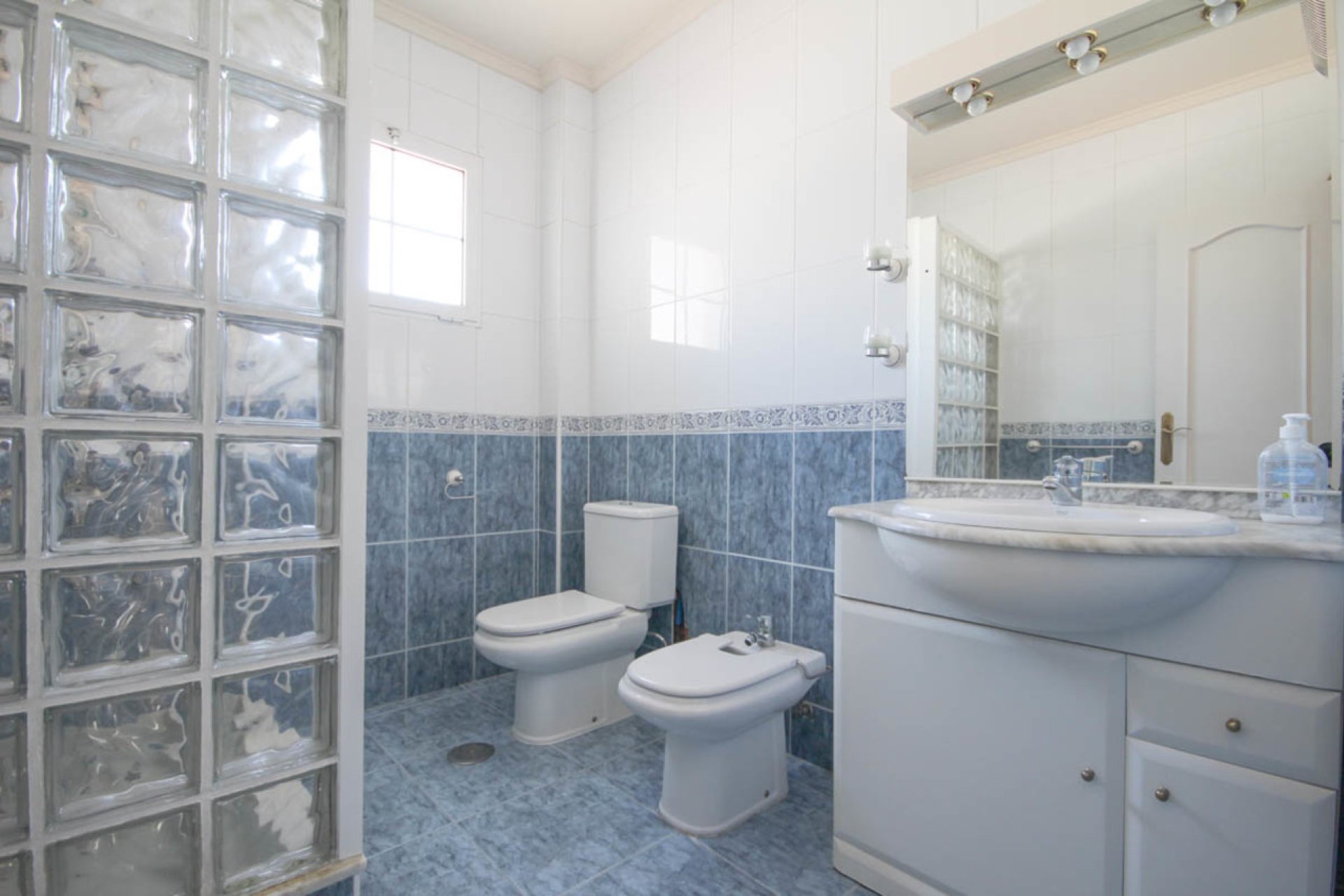 Resale - Villa - La Zenia - 