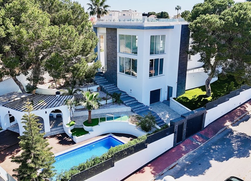 Resale - Villa - Los Balcones - 