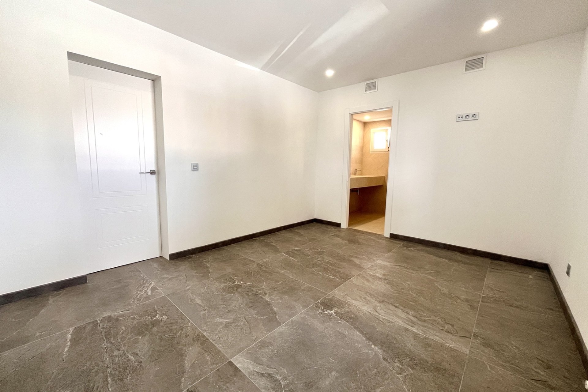 Resale - Villa - Los Balcones - 