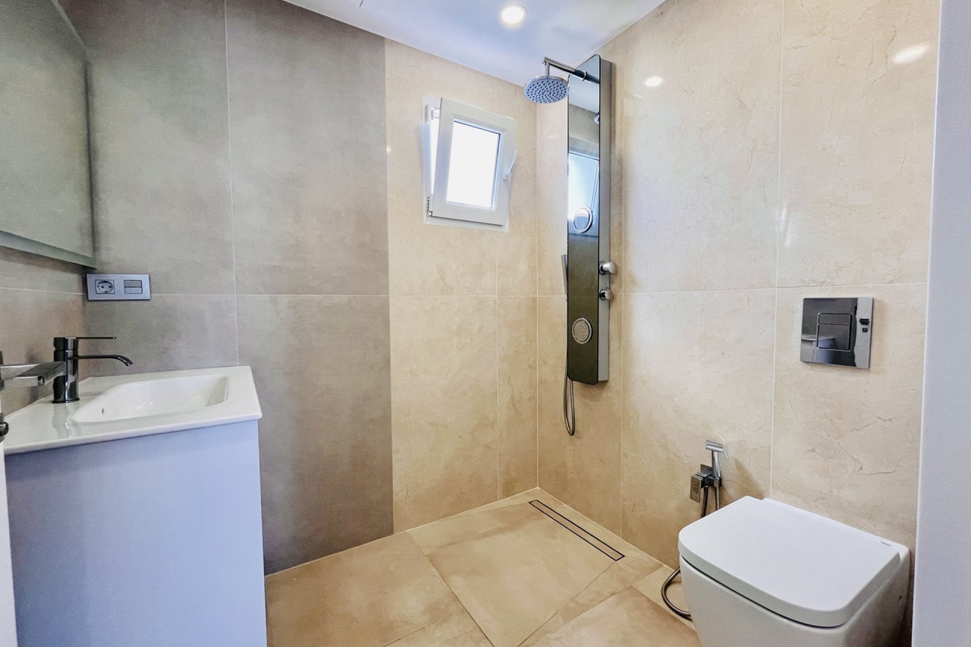 Resale - Villa - Los Balcones - 