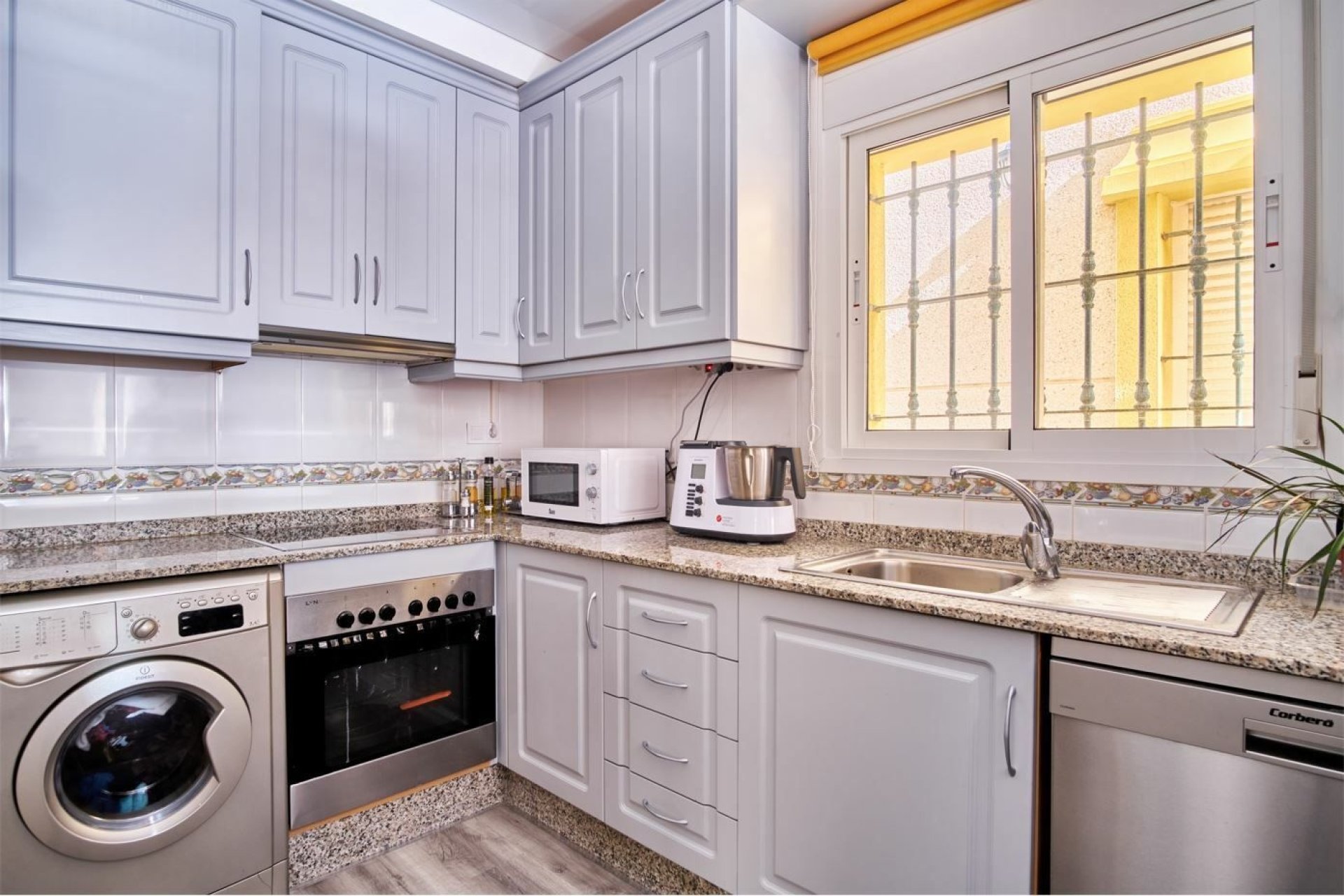 Resale - Villa - Los Montesinos - La Herrada