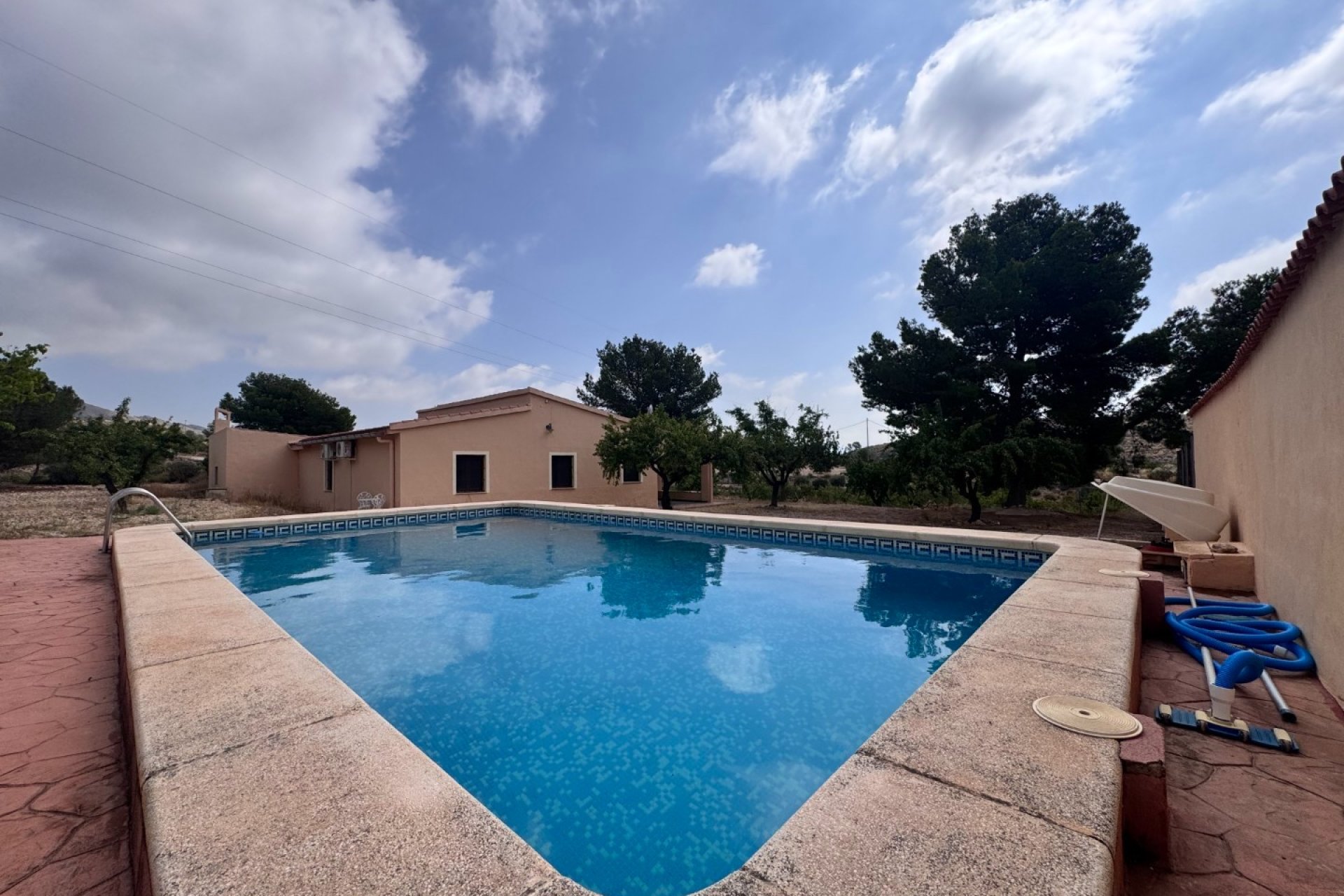 Resale - Villa - Monovar