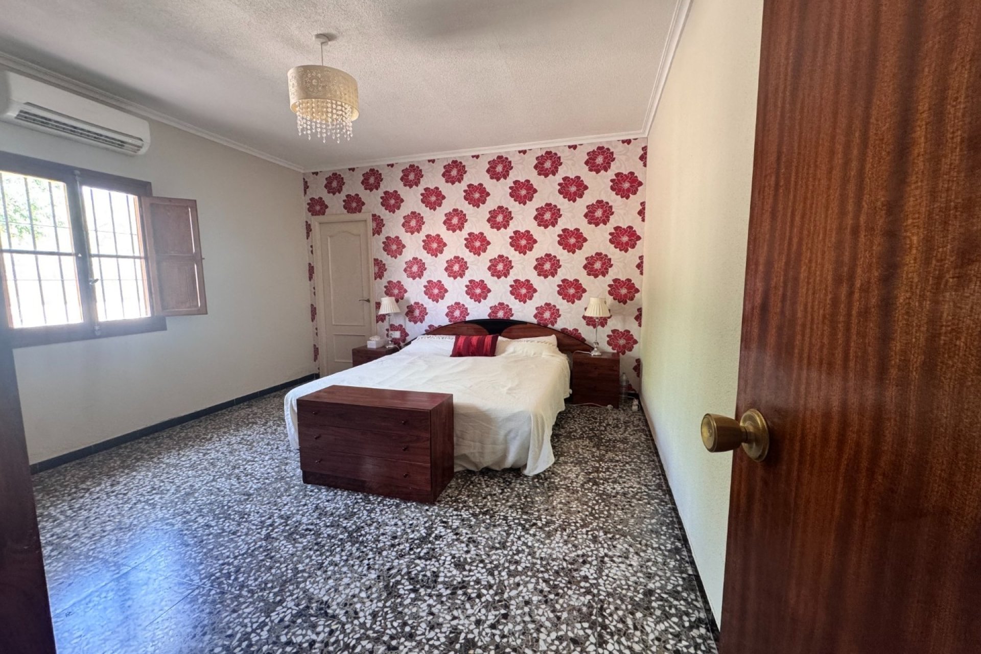 Resale - Villa - Monovar