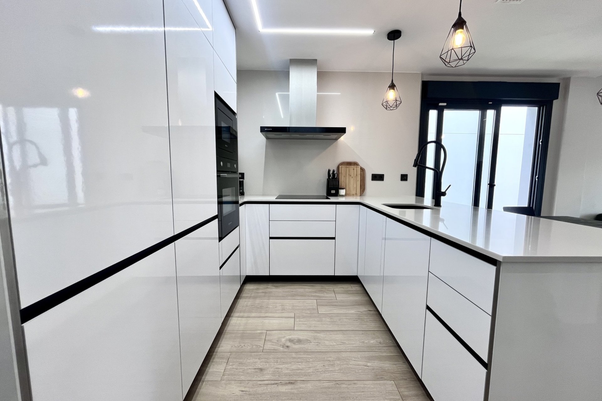 Resale - Villa - Playa Flamenca - 