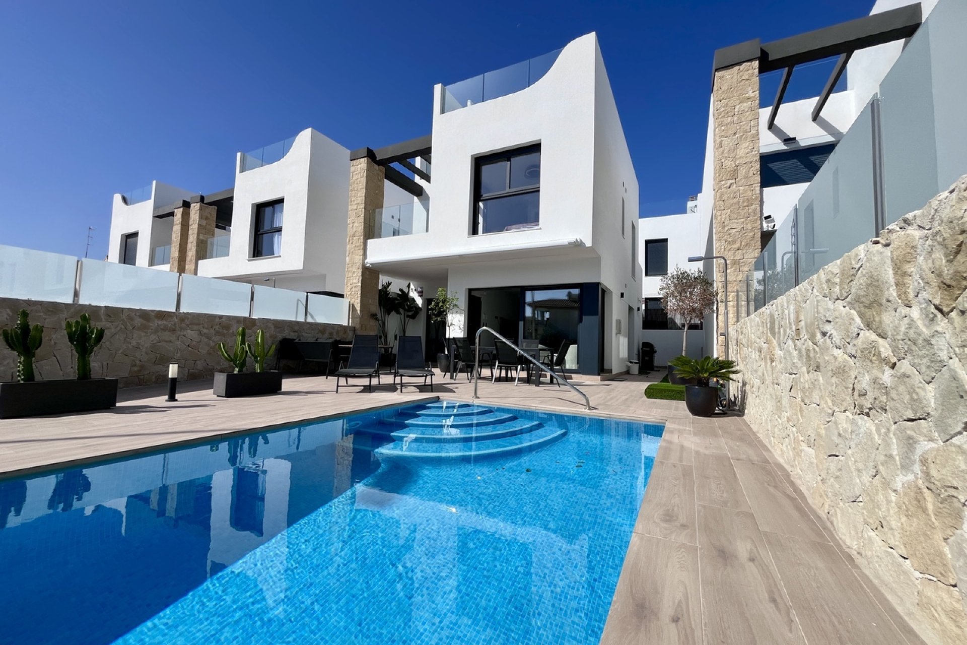 Resale - Villa - Playa Flamenca - 