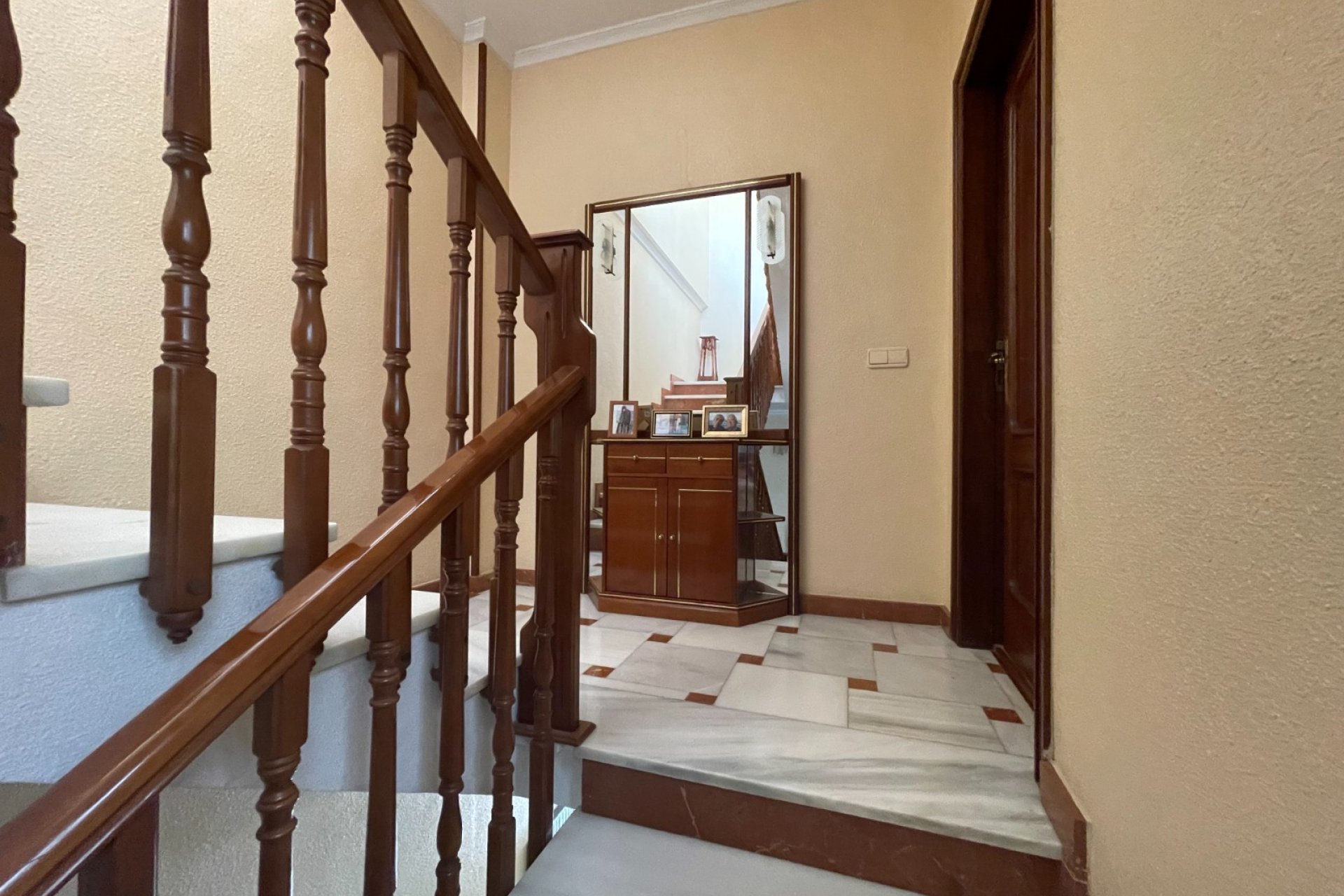 Resale - Villa - San Miguel de Salinas - pueblo