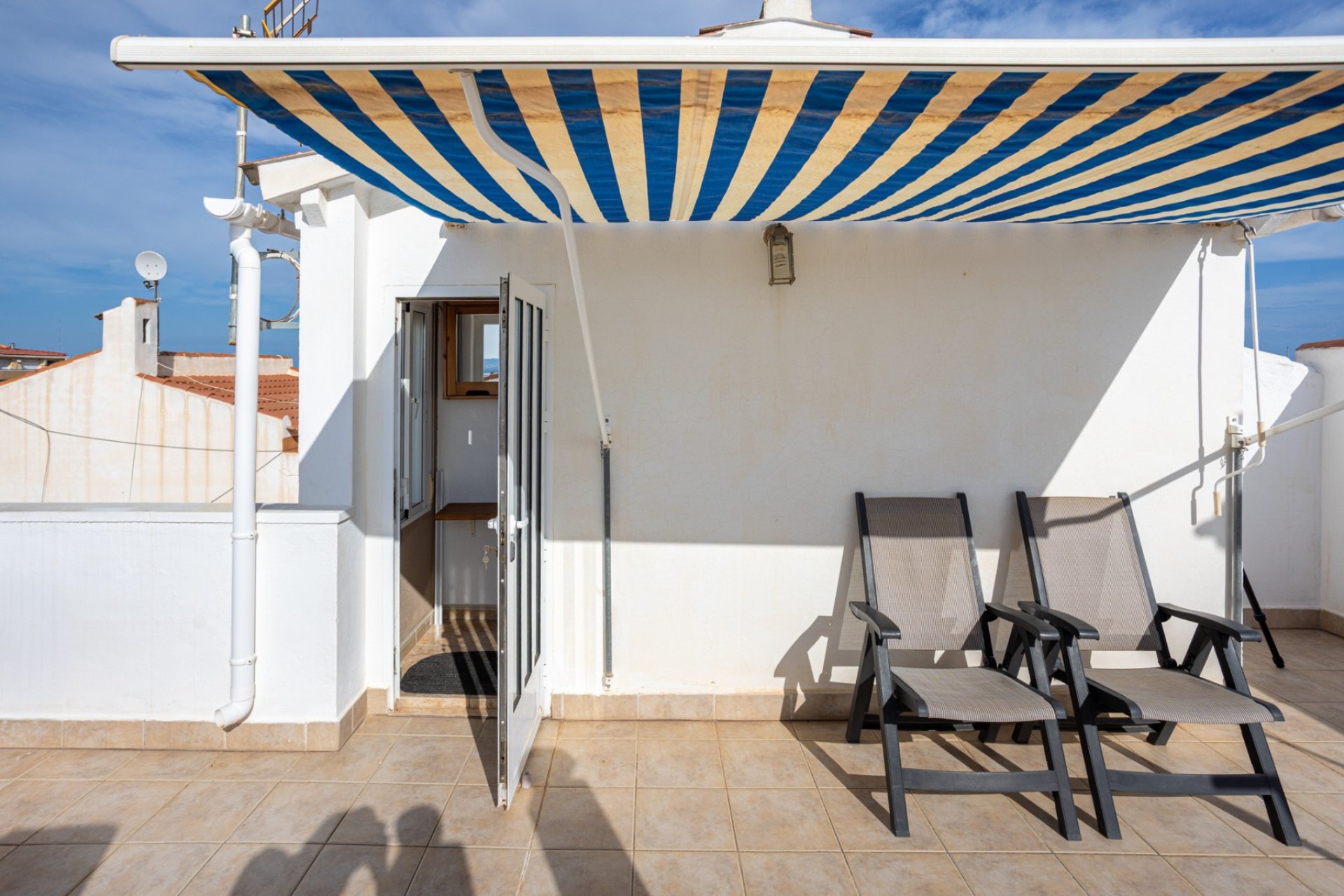 Resale - Villa - Torrevieia - La Siesta
