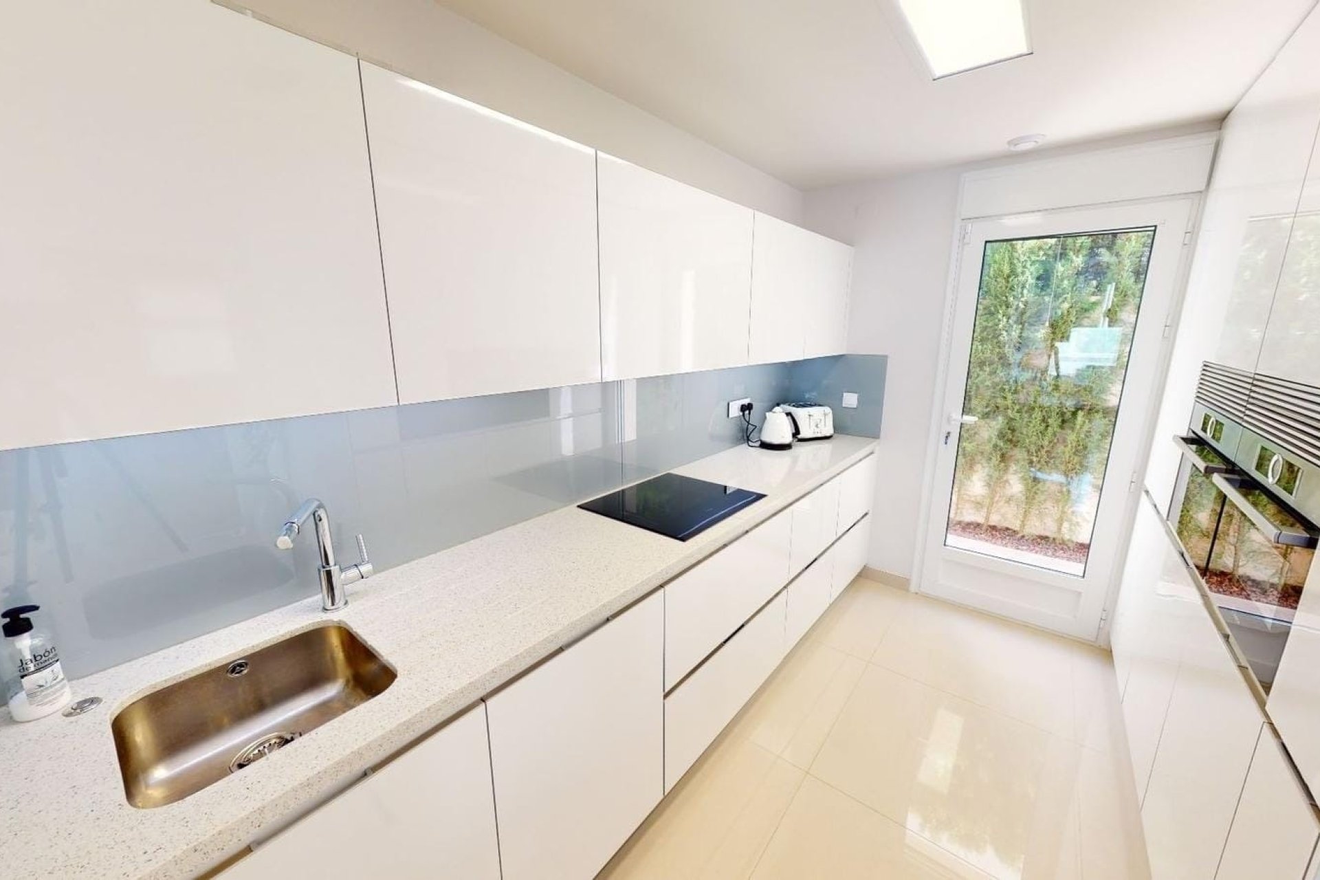 Resale - Villa - Torrevieia - Torrevieja