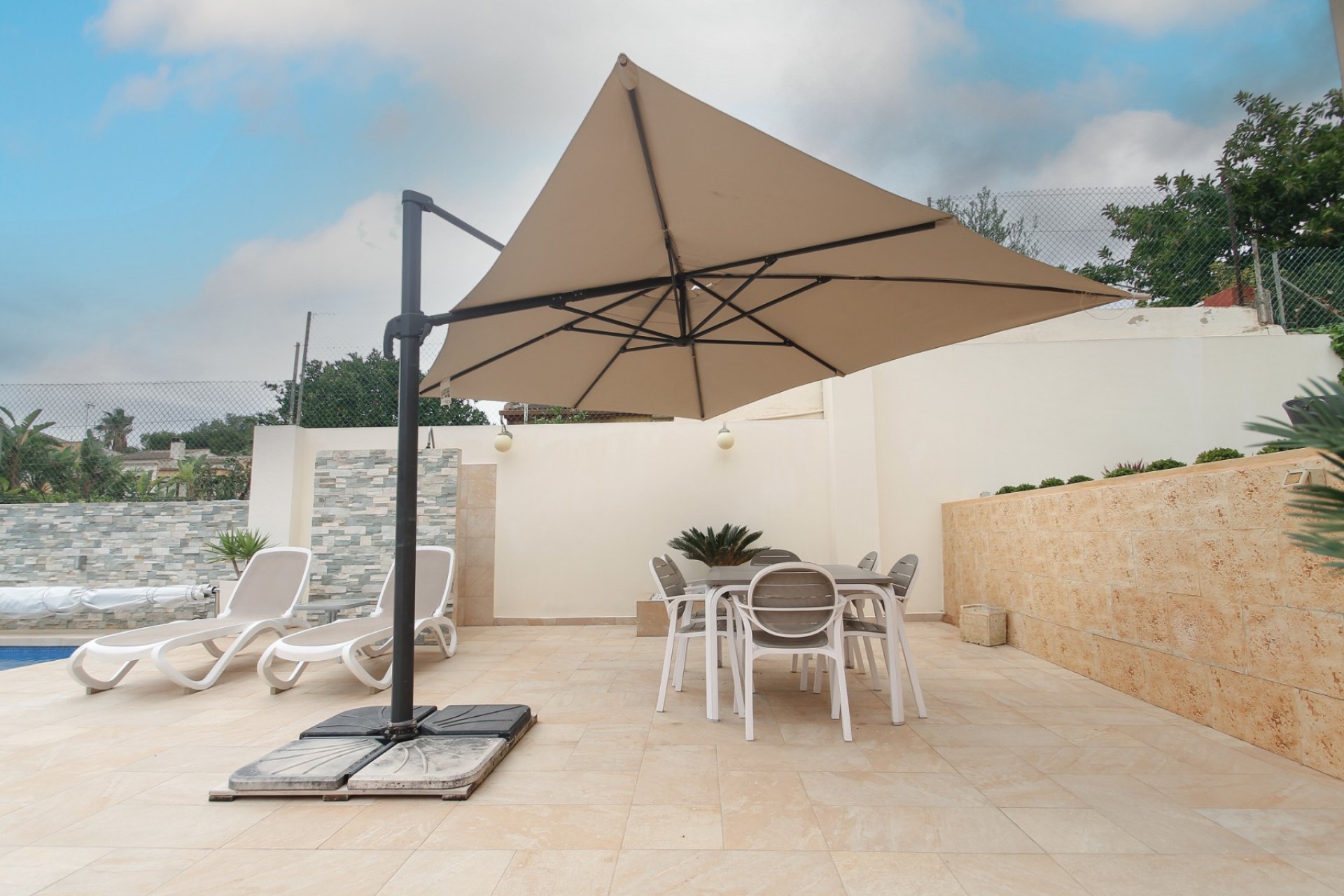 Resale - Villa - Torrevieia - 