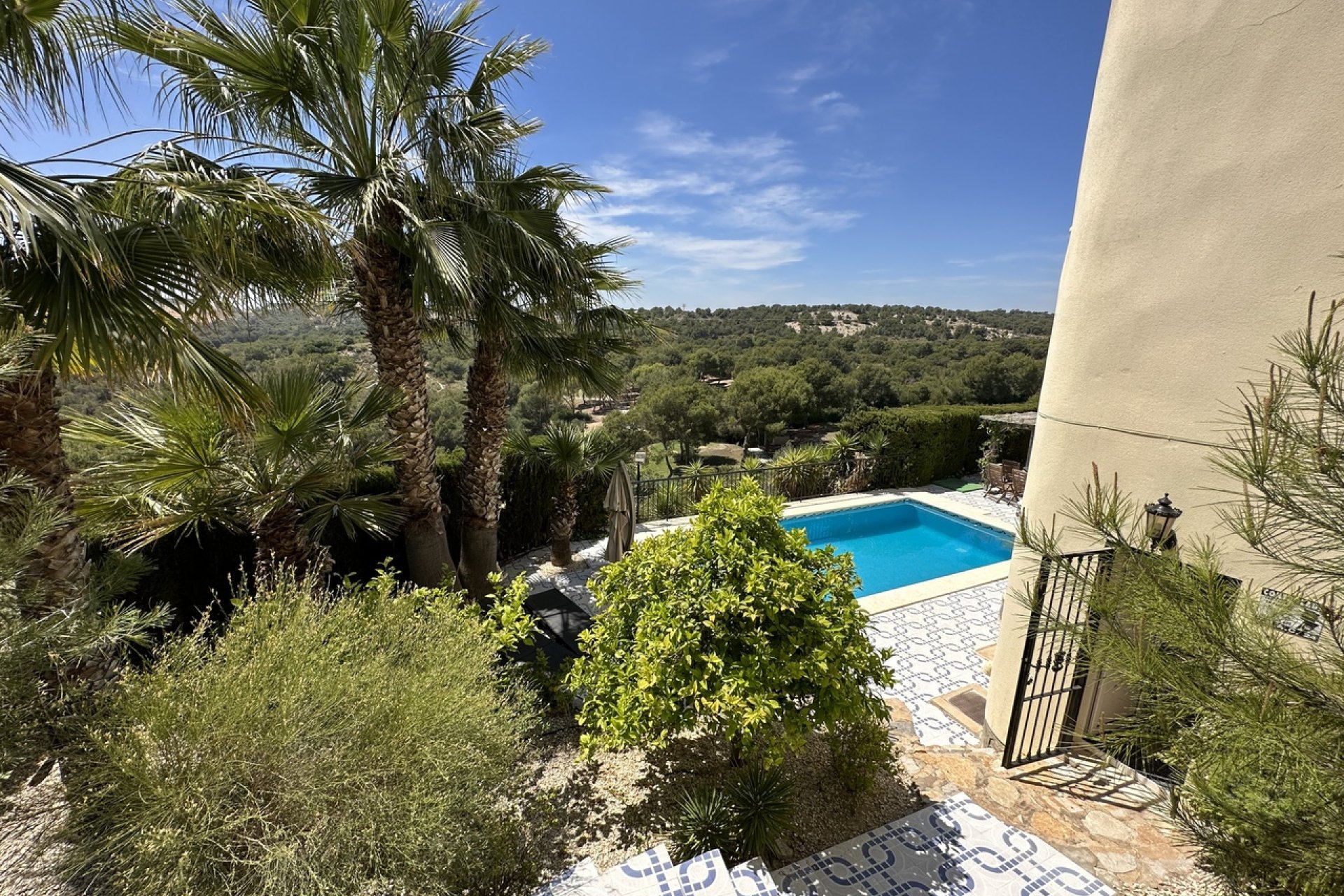 Resale - Villa - Villamartin