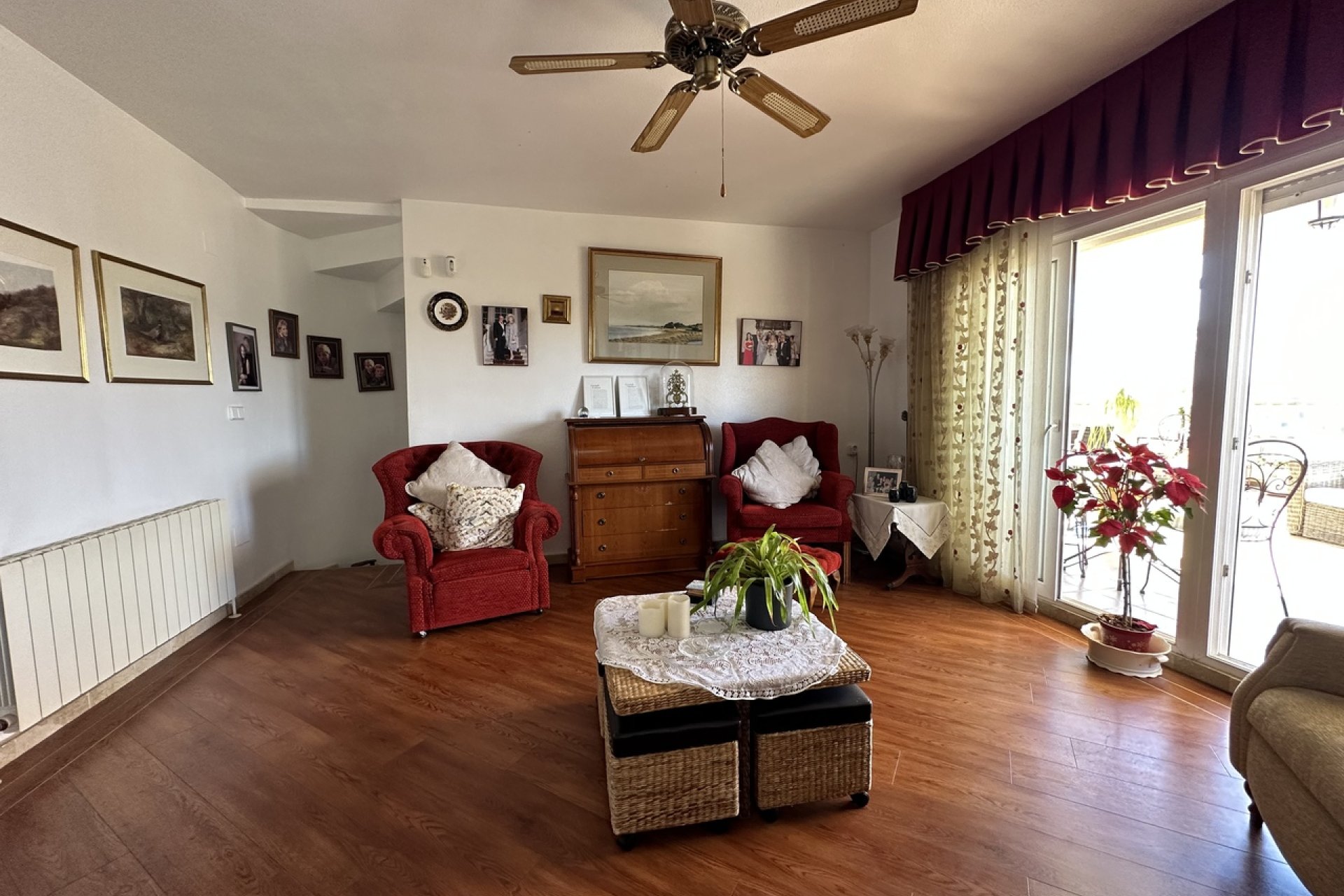 Resale - Villa - Villamartin