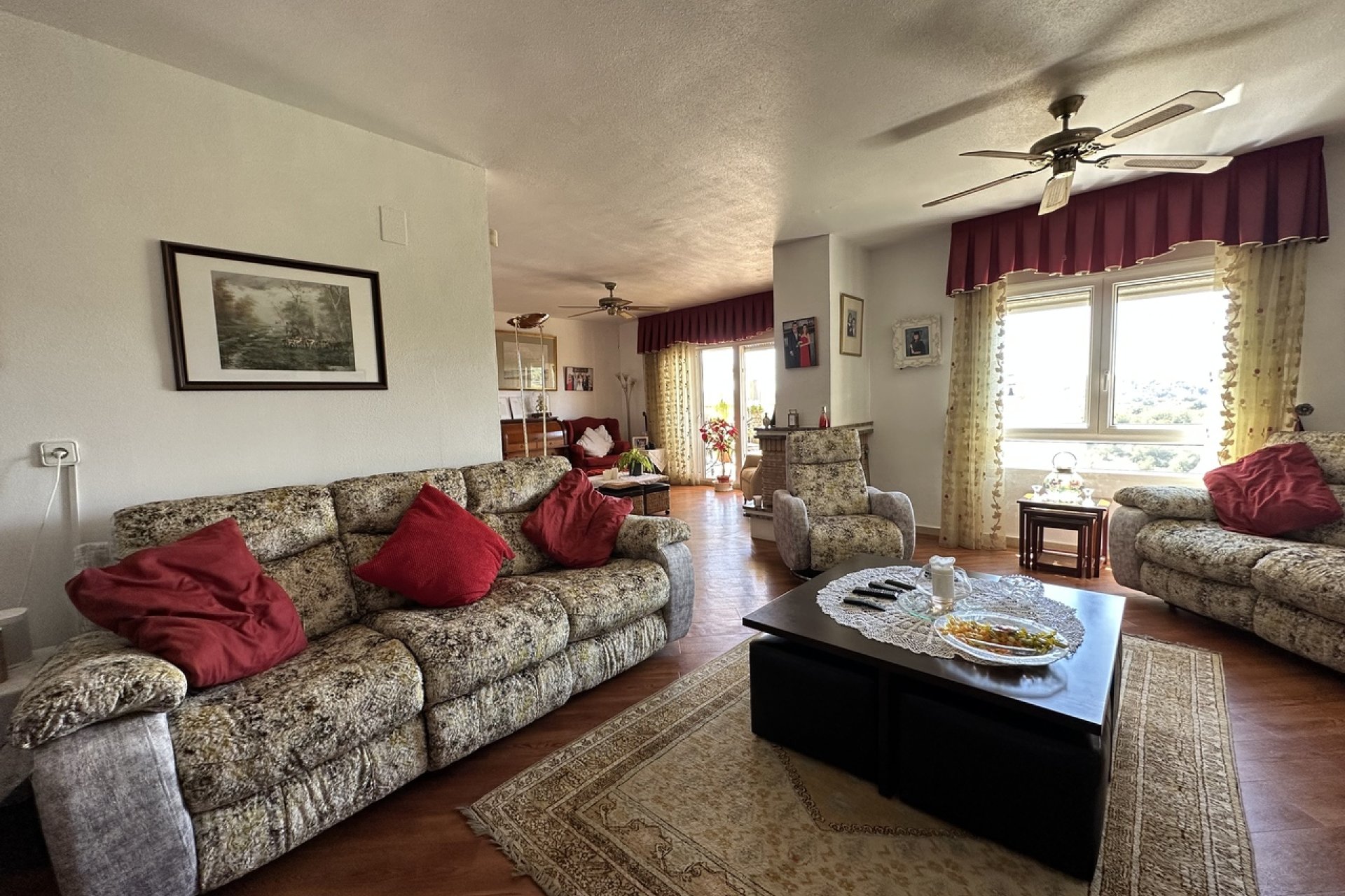 Resale - Villa - Villamartin