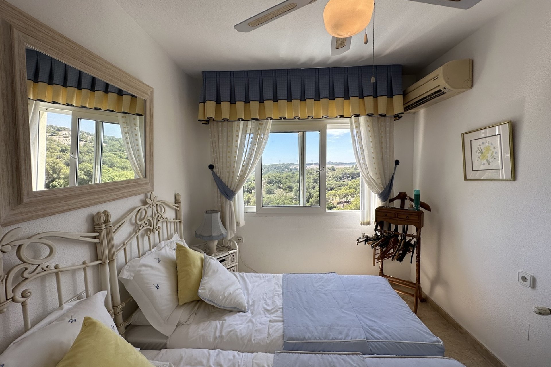 Resale - Villa - Villamartin