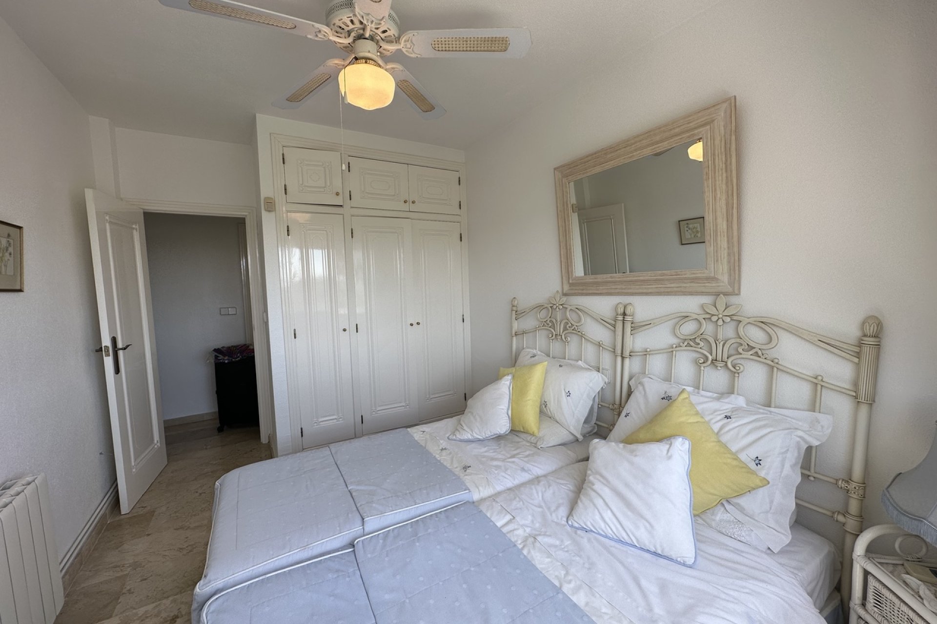 Resale - Villa - Villamartin